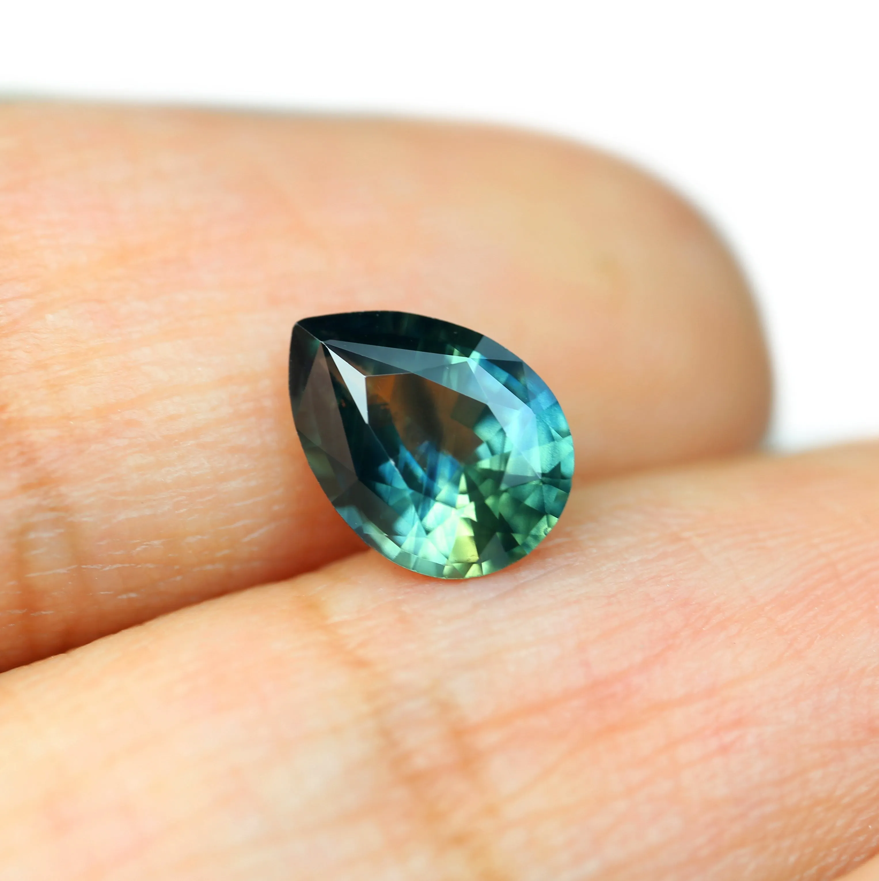 0.92ct Certified Natural Teal Sapphire