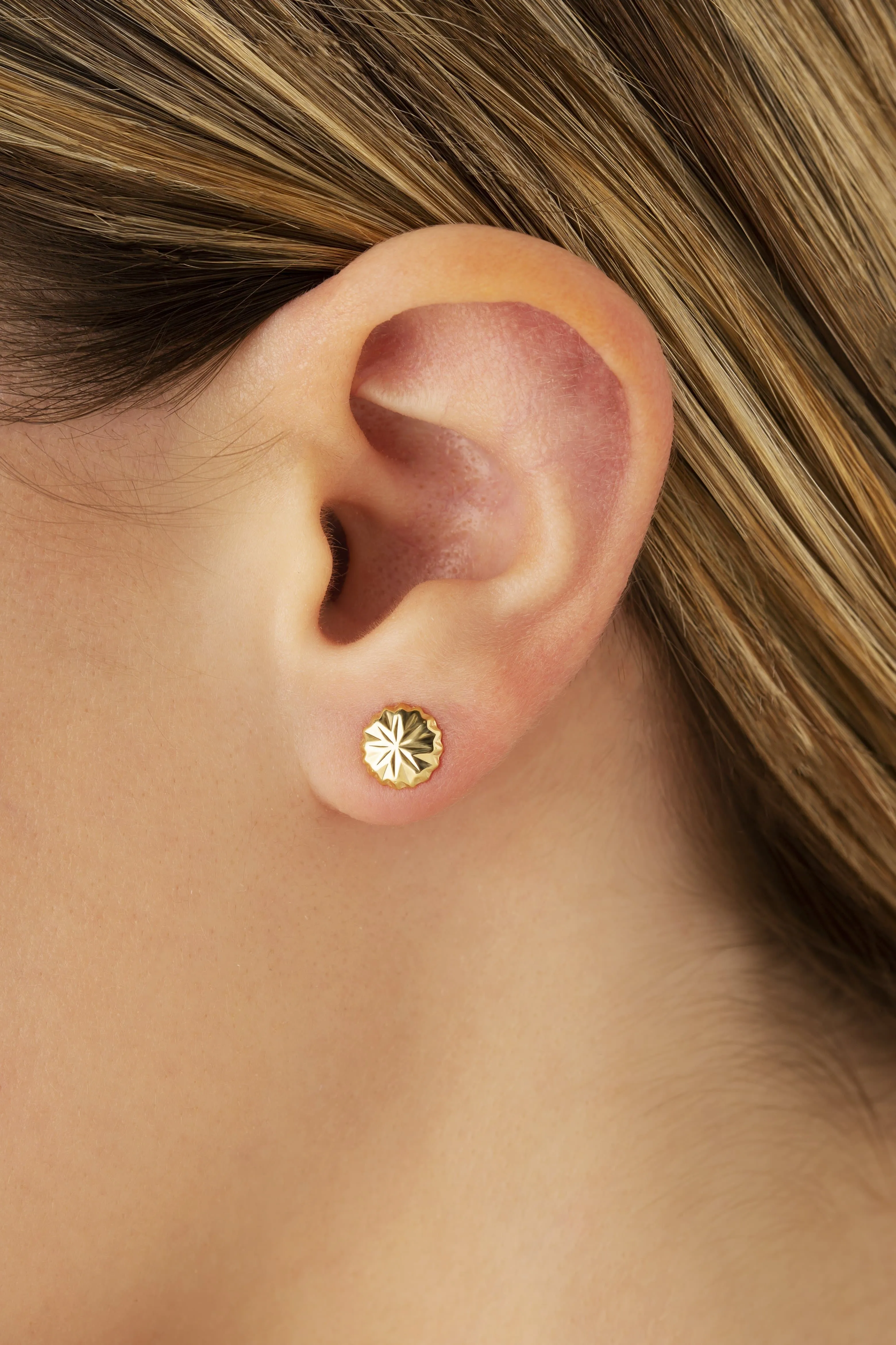 14K Yellow Gold Rd Fncy Cut Button Earrings