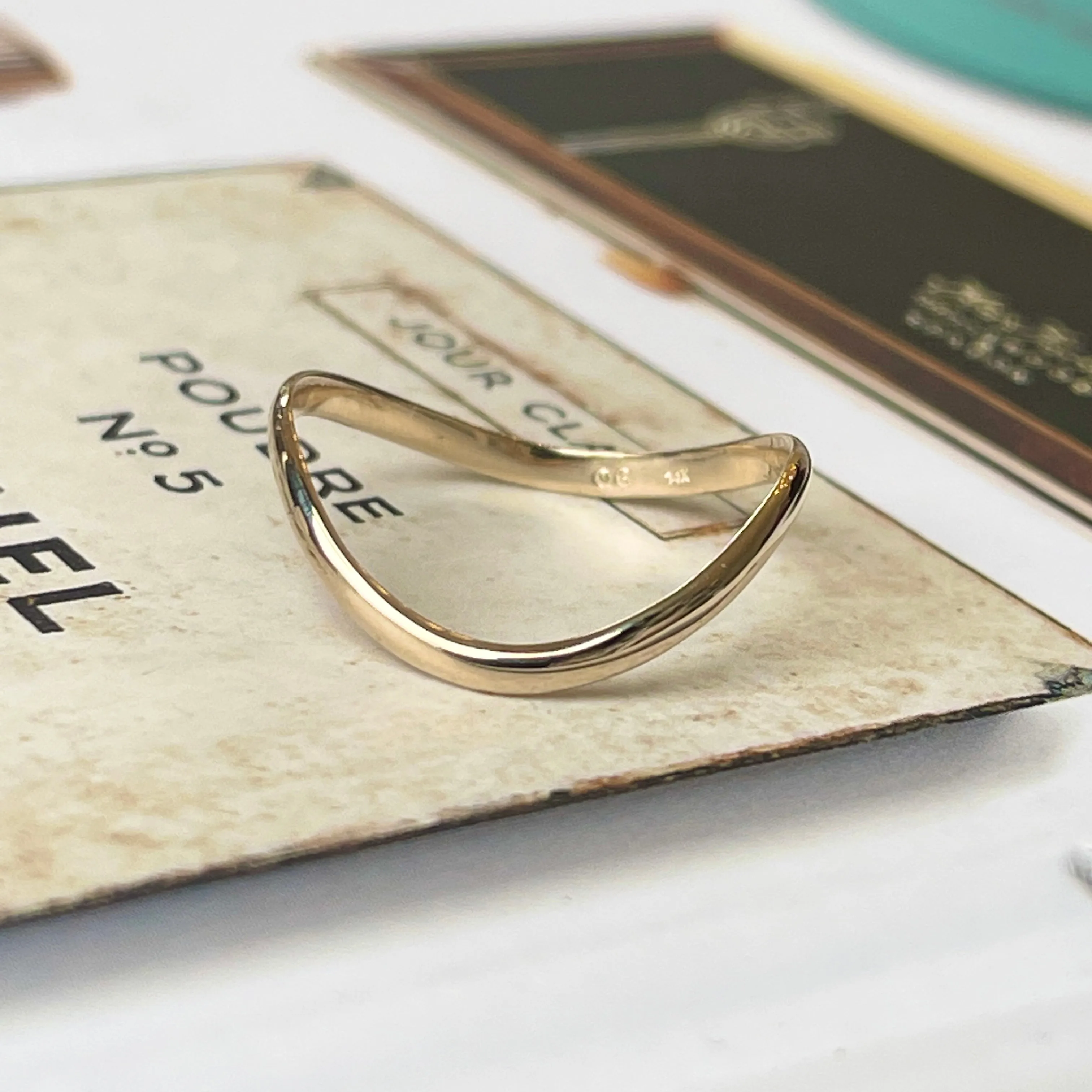 14KT Yellow Gold Wave Band Thumb Ring
