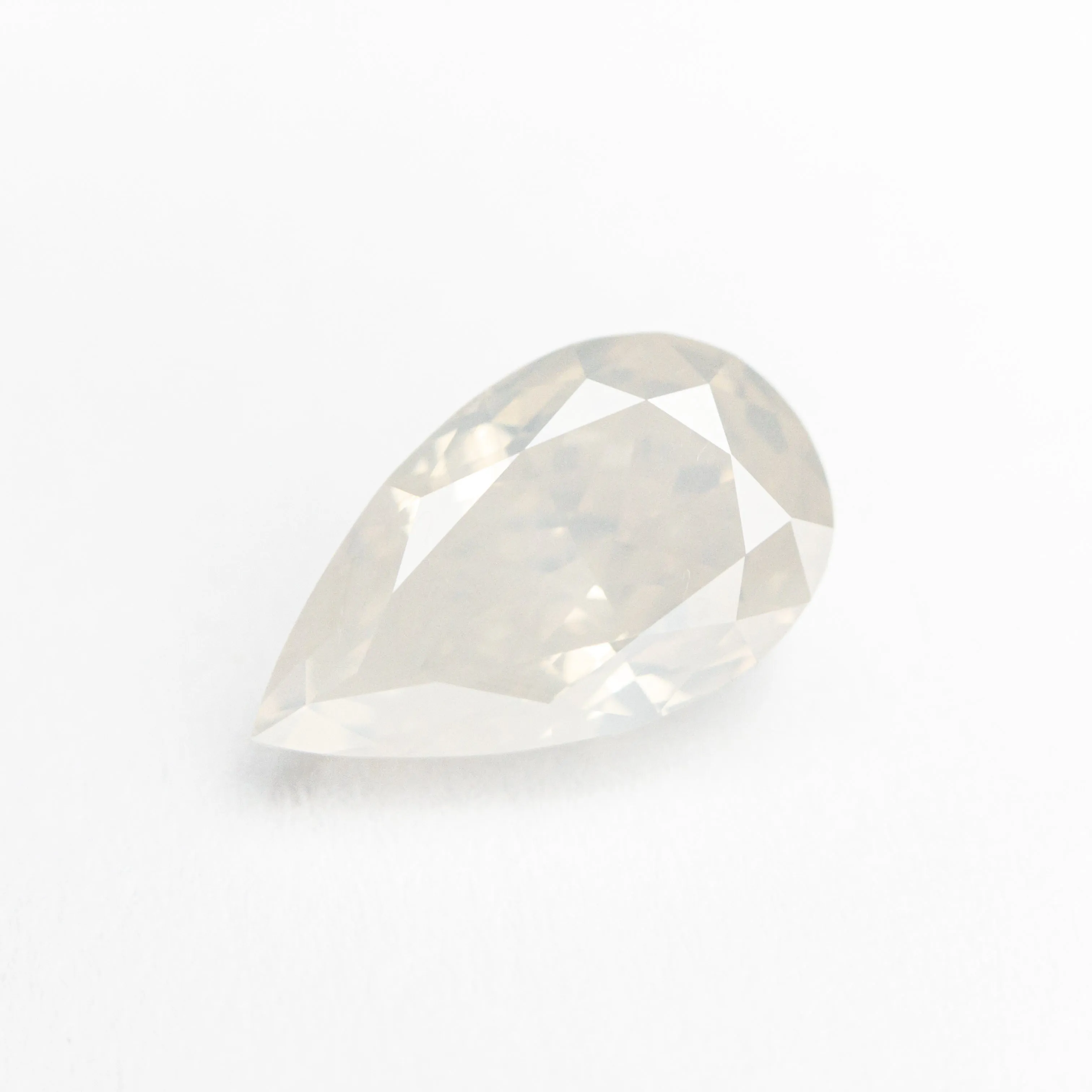1.61ct 9.60x5.68x4.11mm Fancy White Pear Brilliant 21609-01