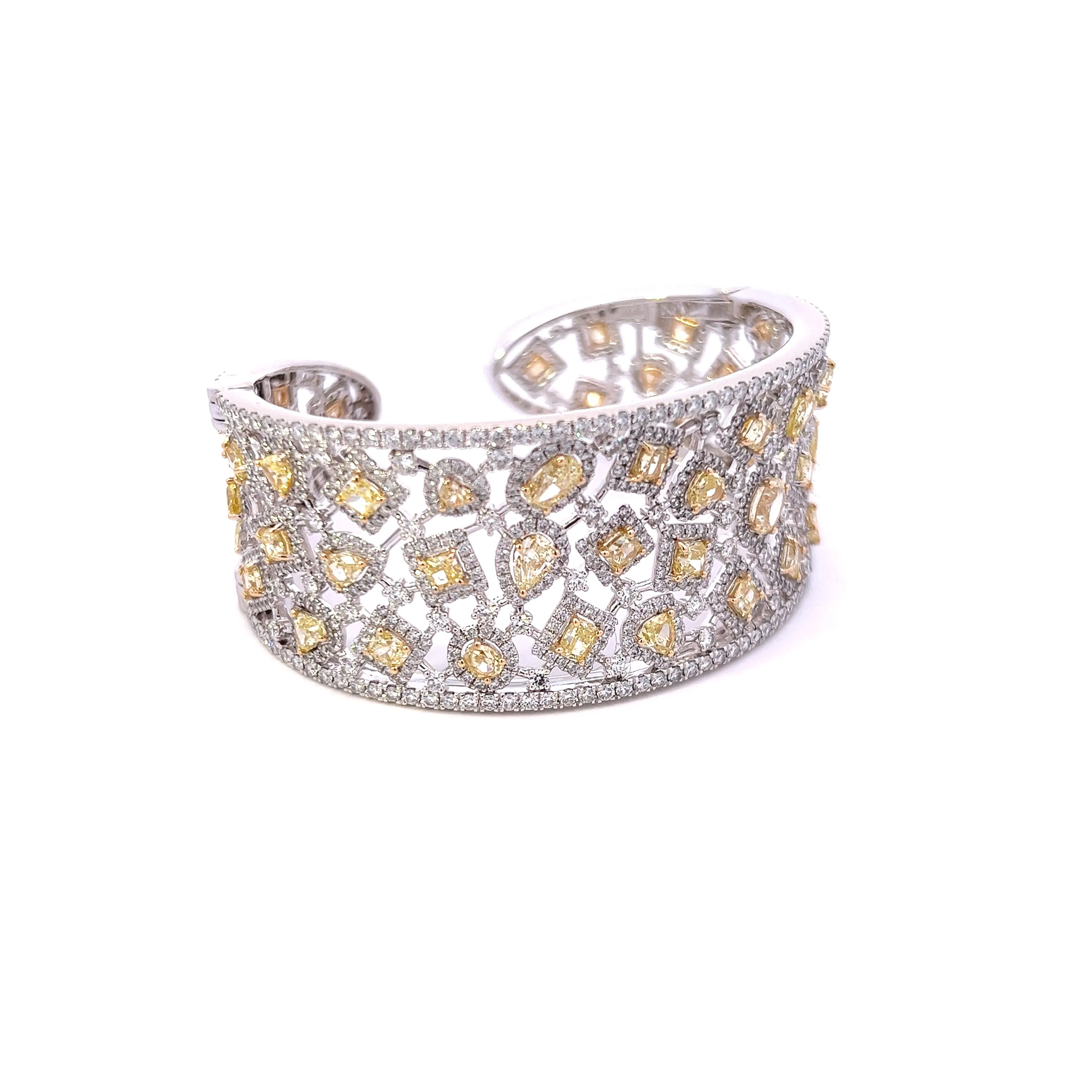 18K White Gold Fancy Yellow And White Diamond Cuff Bracelet (20.81ctw)