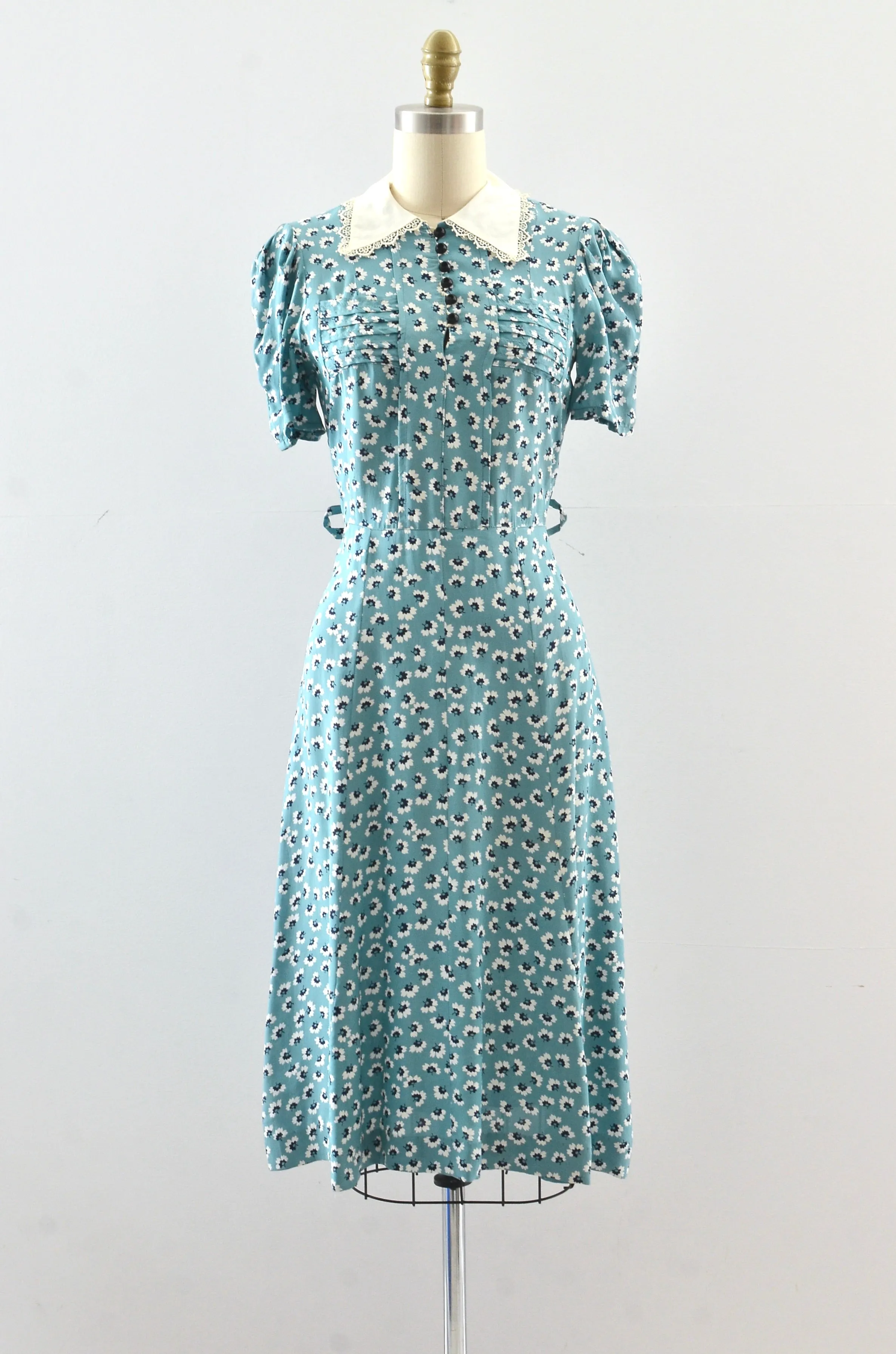 1940's Blue Floral Dress