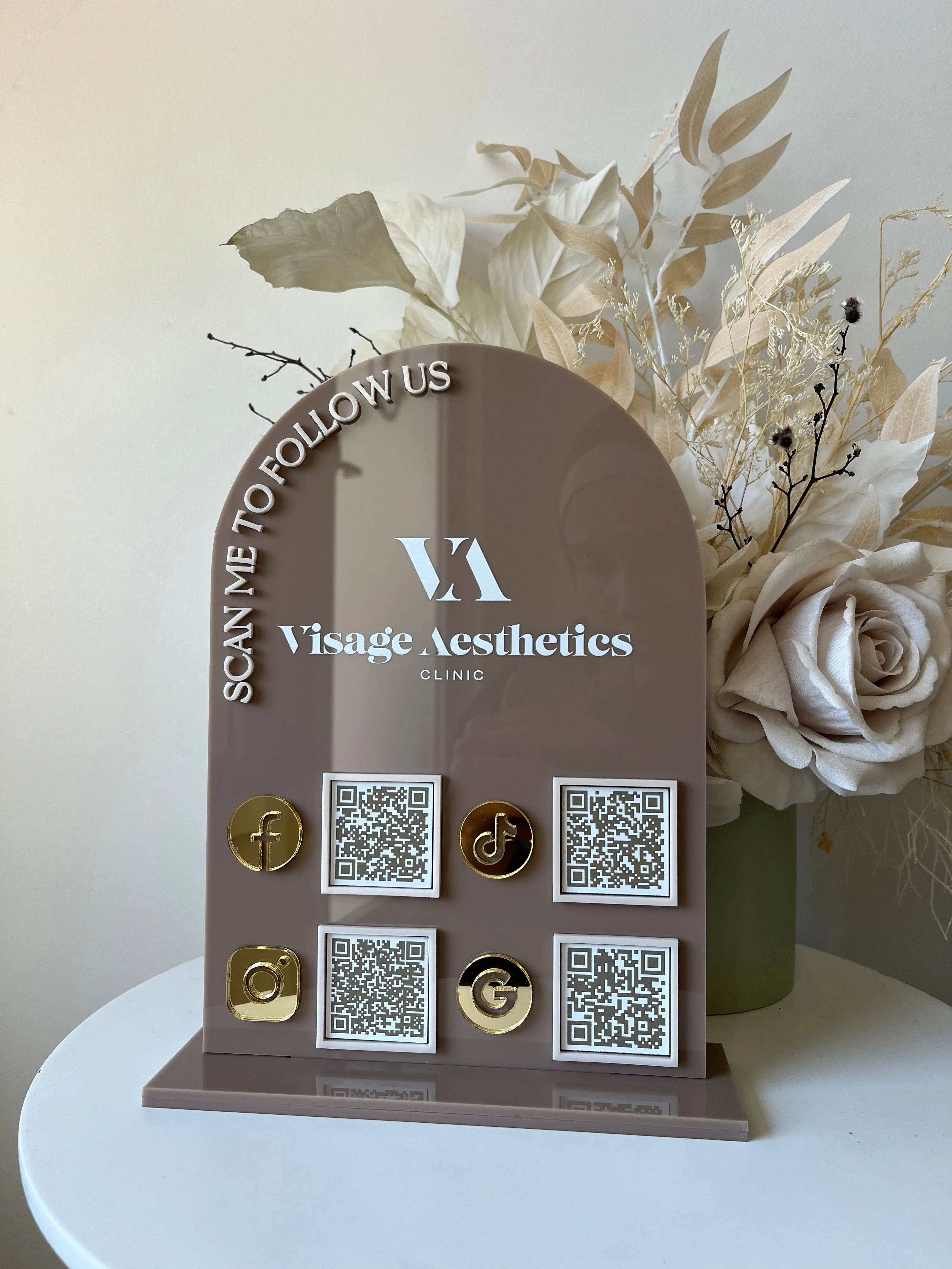 Arched 4 QR Code Sign   Logo