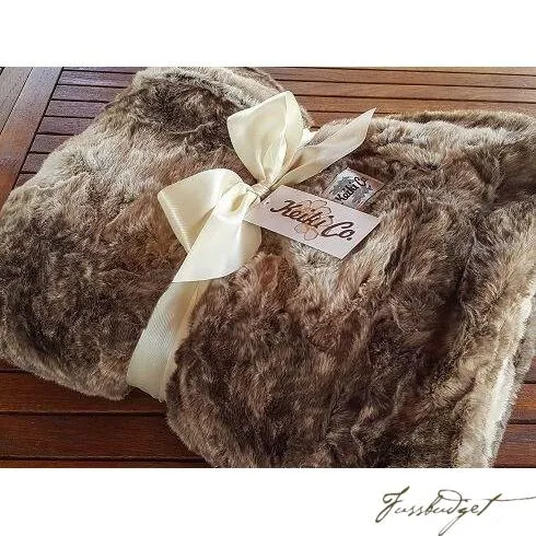 CAFE AU LAIT COUTURE THROW