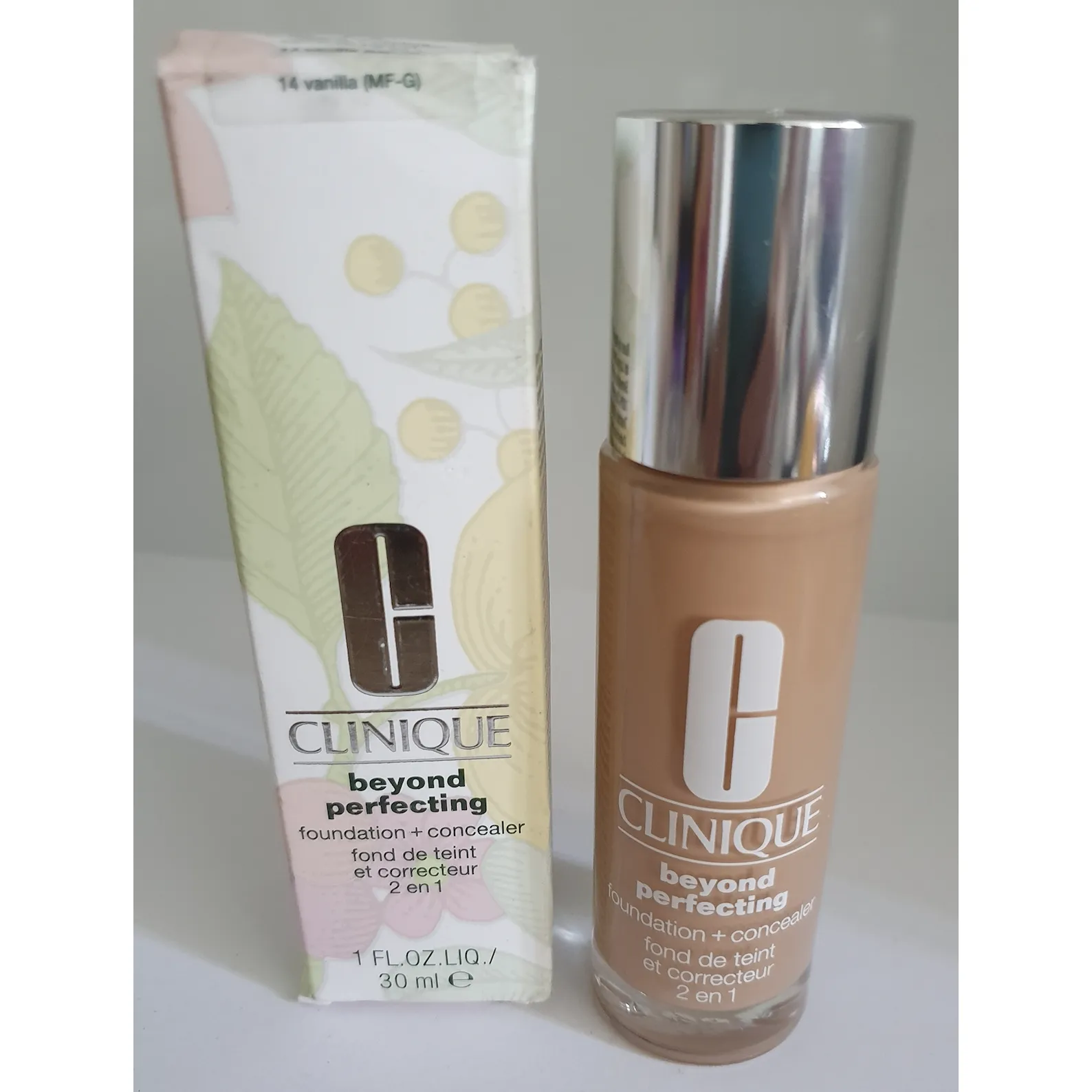 Clinique Beyond Perfecting Foundation And Concealer 14 Vanilla 30ml