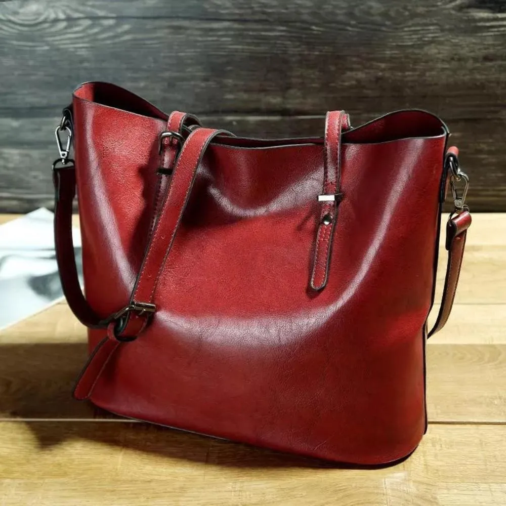 Cynthia’s Classic Shoulder Bag