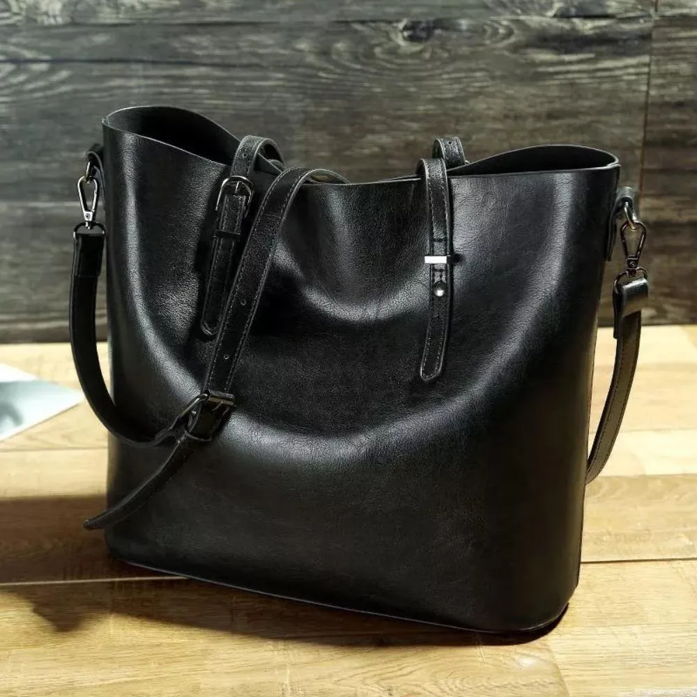Cynthia’s Classic Shoulder Bag