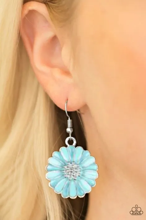 Distracted By Daisies - Blue