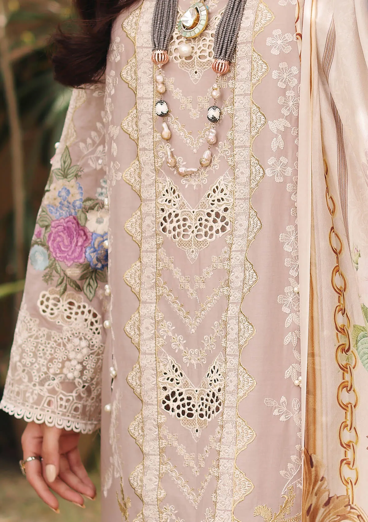 ELF-9A Beyond Dreams | Elaf Luxury Festive Lawn Collection 2022 | Unstitched Embroidered Lawn Suits