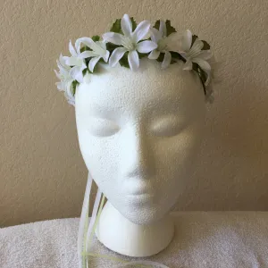 Extra Small Wreath - White pointy flowers  