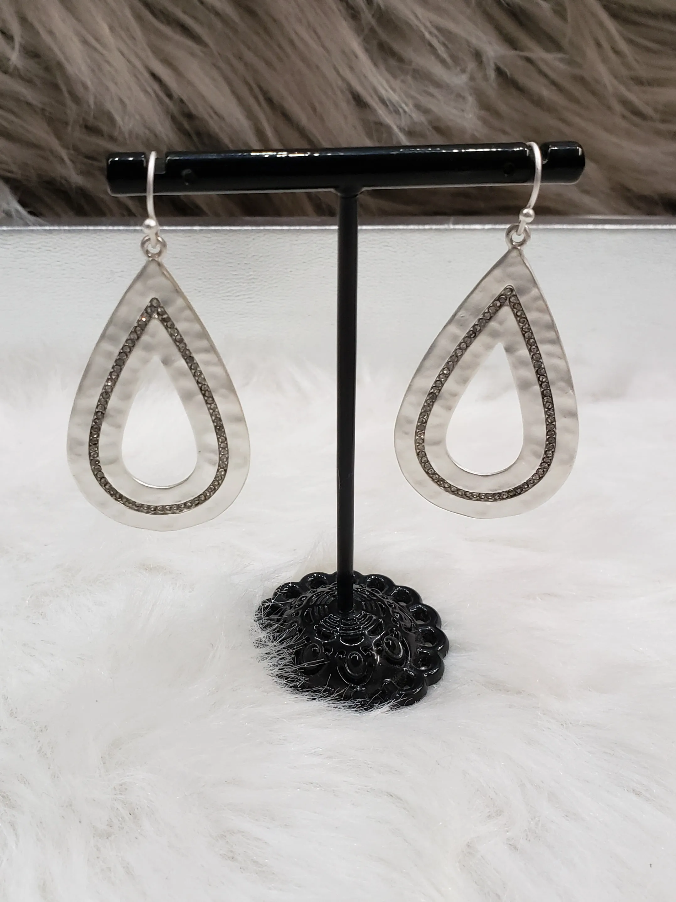 Fancy Teardrops: Matte Silver