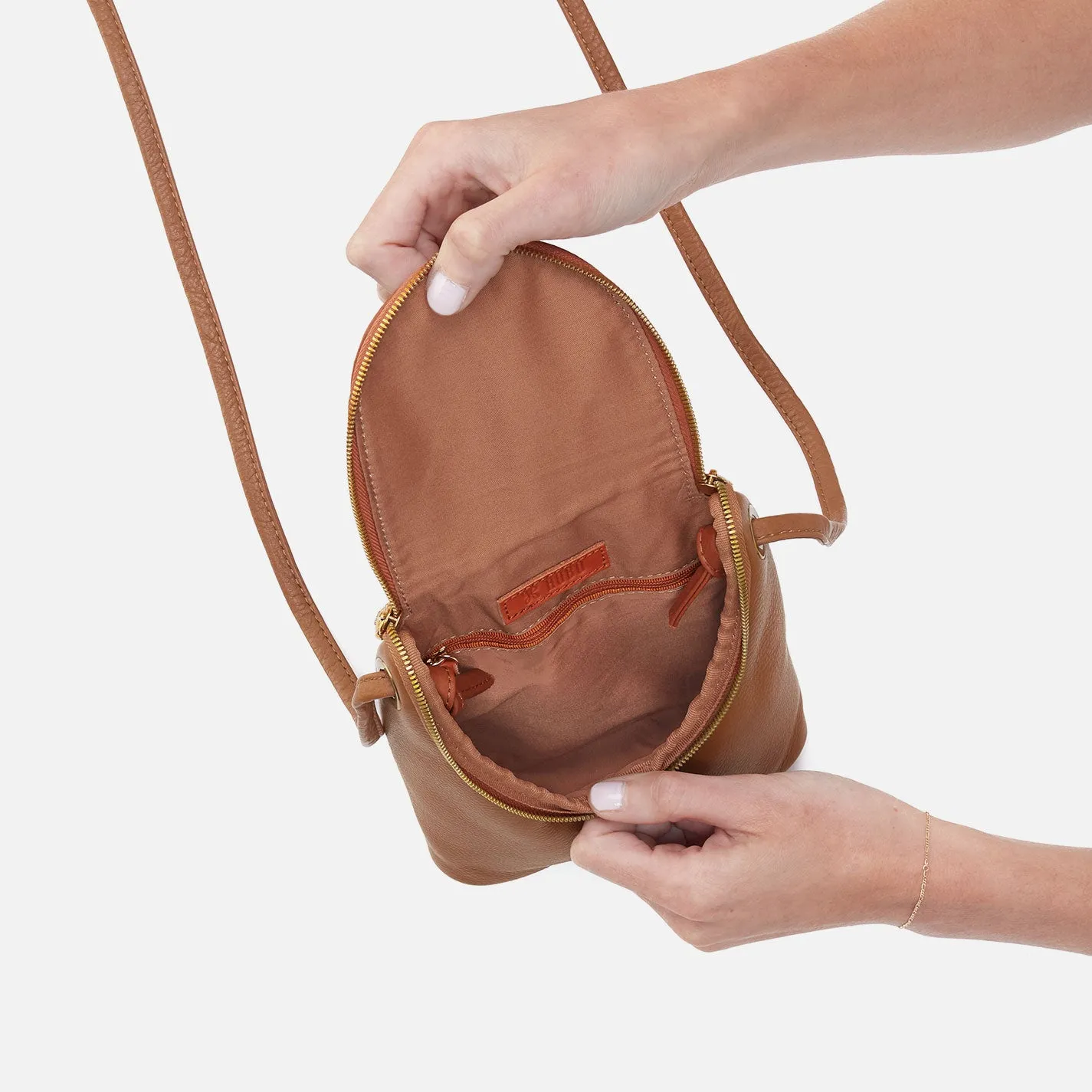 Fern Crossbody In Pebbled Leather - Warm Honey Pixel Studded