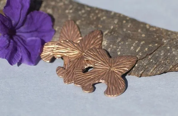 Fleur De Lis Charm 30mm x 27mm in Textured Patterns