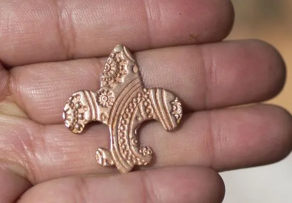 Fleur De Lis Charm 30mm x 27mm in Textured Patterns