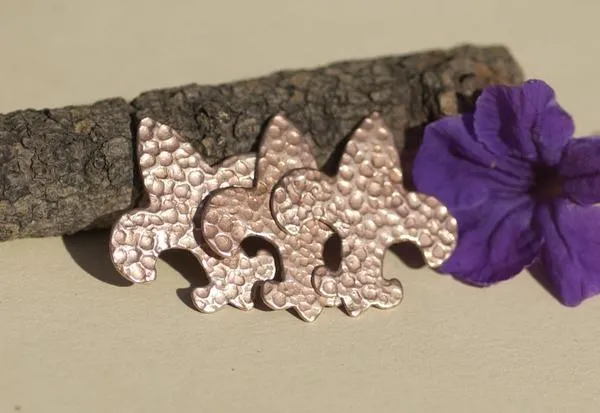Fleur De Lis Charm 30mm x 27mm in Textured Patterns