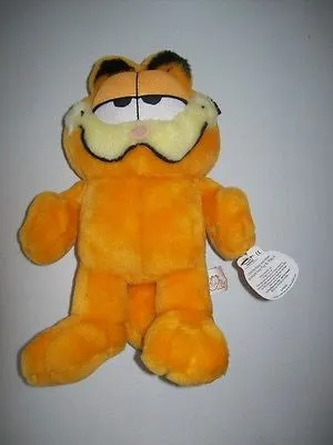 Garfield 11 in Plush By Play and Play