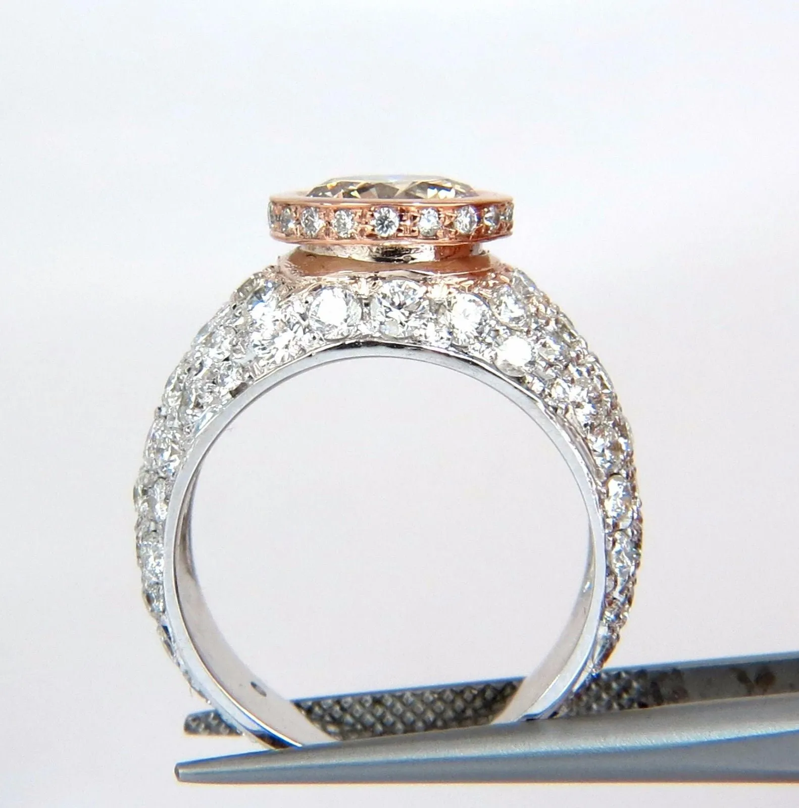 GIA Certified 3.08ct. Fancy light brown round cut diamond ring 14kt