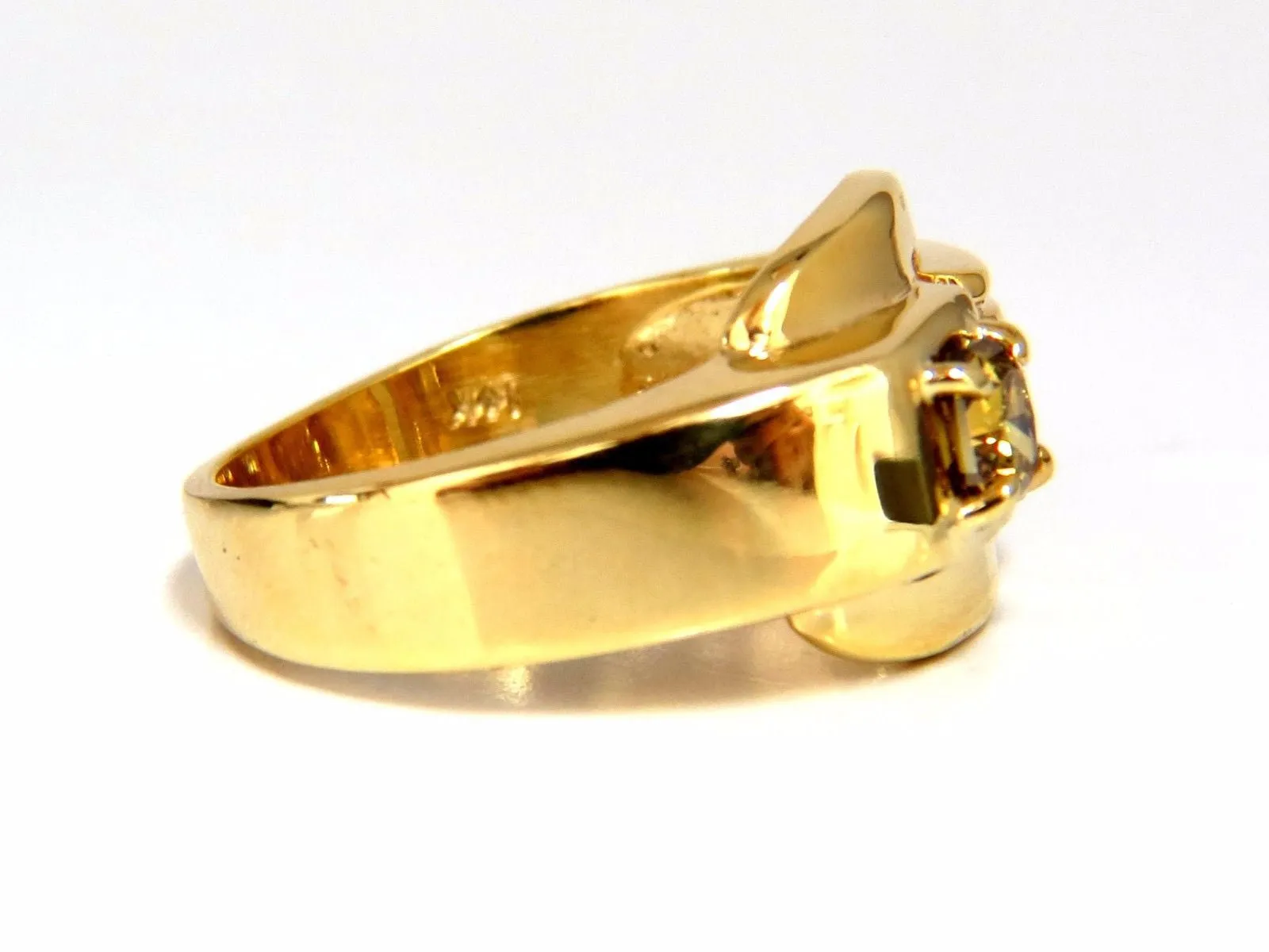 GIA Certified Natural Fancy color Diamond ring 14kt. Buckle Deco