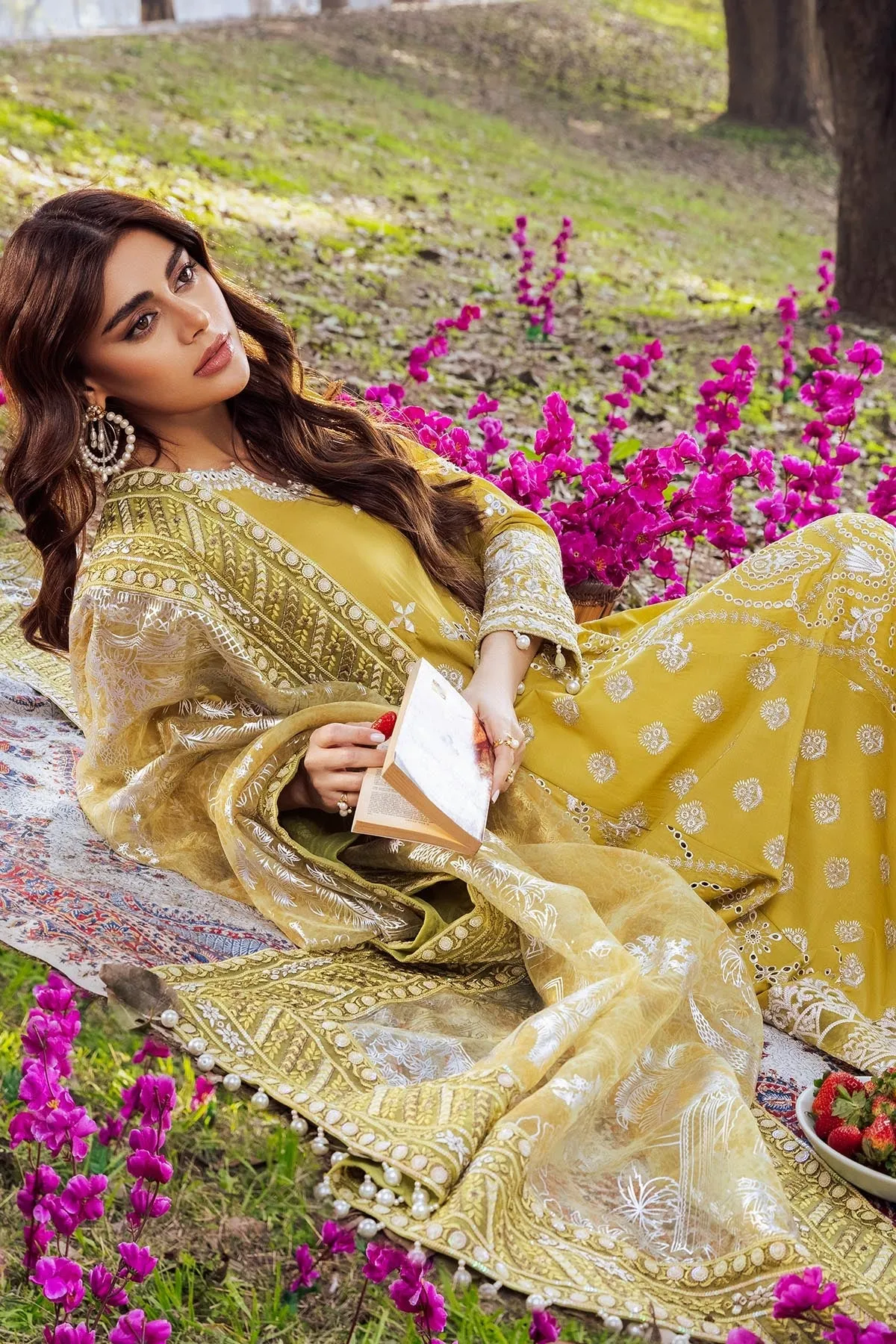 GOLDEN HOUR  NI-27 | Nureh Blooming Summers Exclusive  Luxury Lawn Collection 2022 | Unstitched Embroidered Lawn Suits