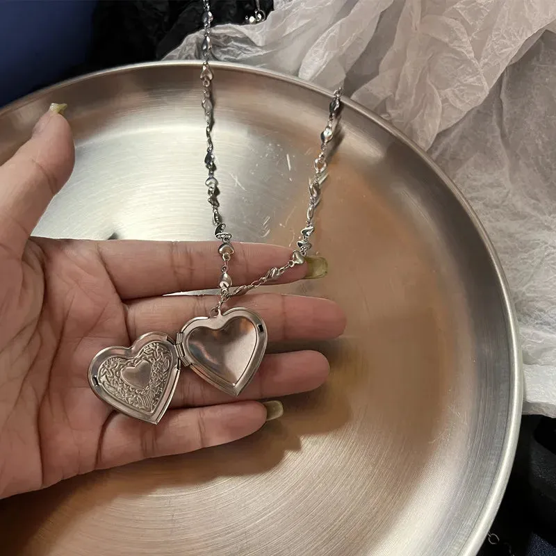 Gothic Red Peach Heart Pendant Necklace For Women Girls Sliver Ghost Claw Love Short Choker PunkClavicle Chain Gifts