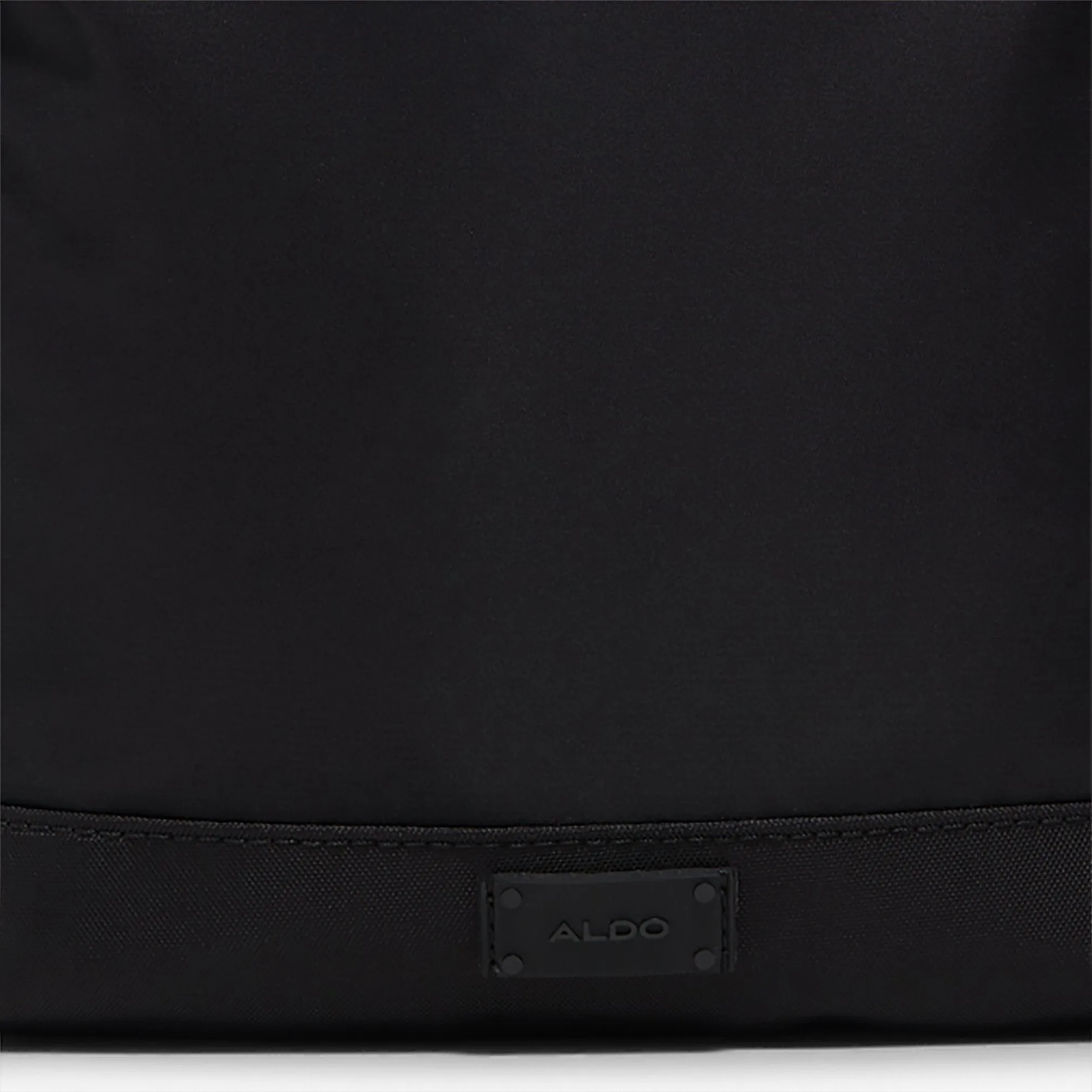 Heakith / Cross Body