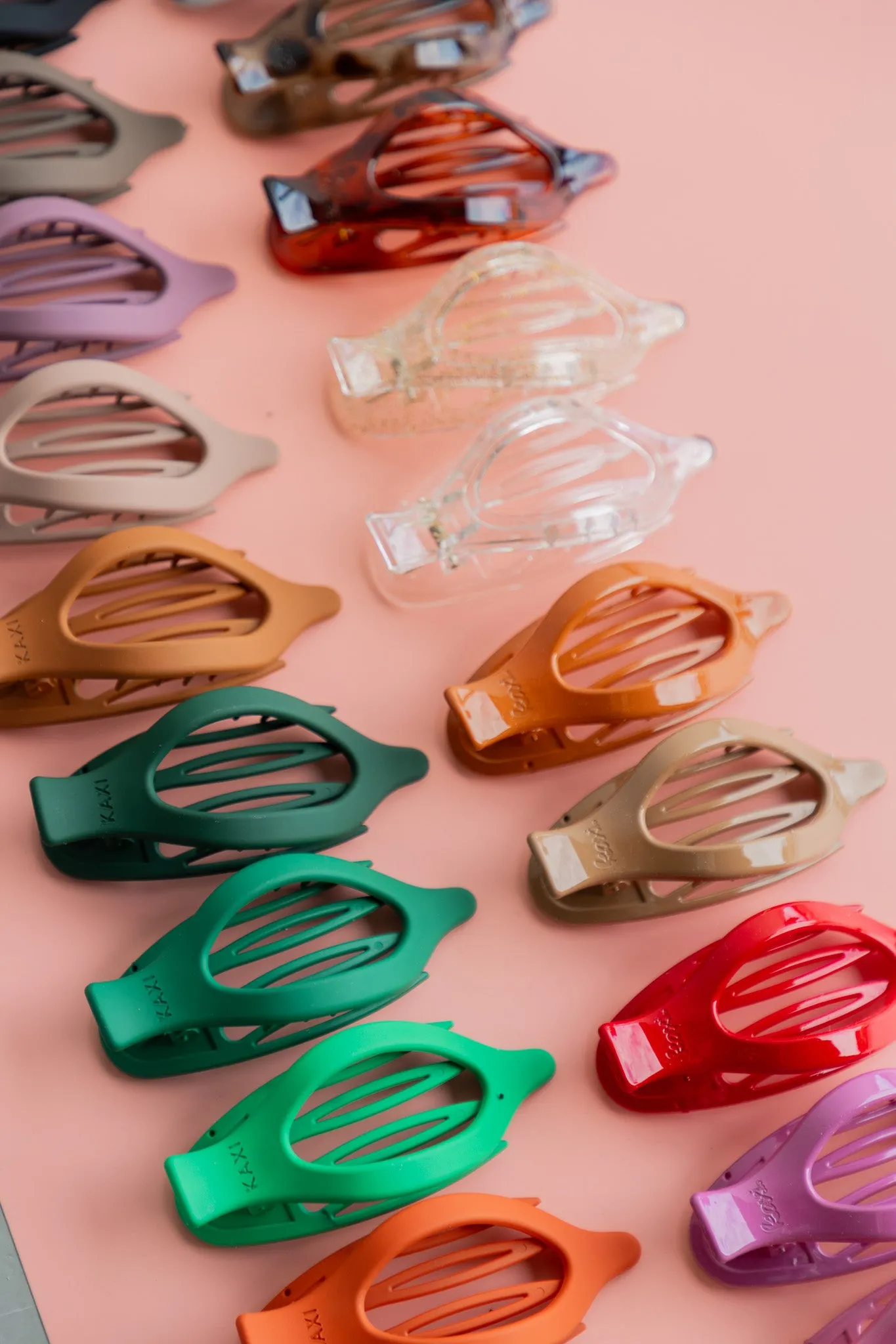 KAXI LAY DOWN CLAW 2.0 ( 17 COLORS )