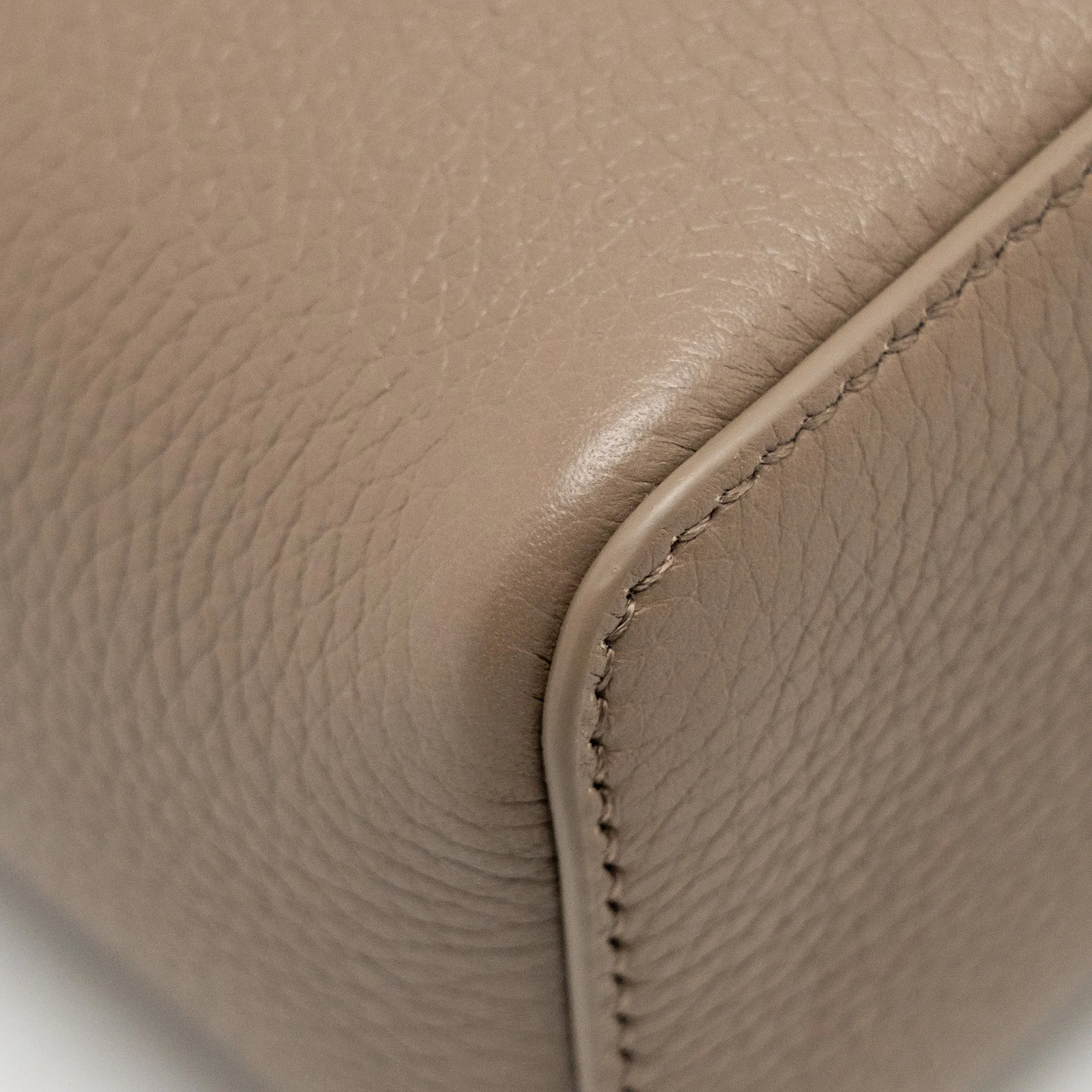 Loro Piana Extra Pocket L19 Grained Calfskin Warm Mastic SHW