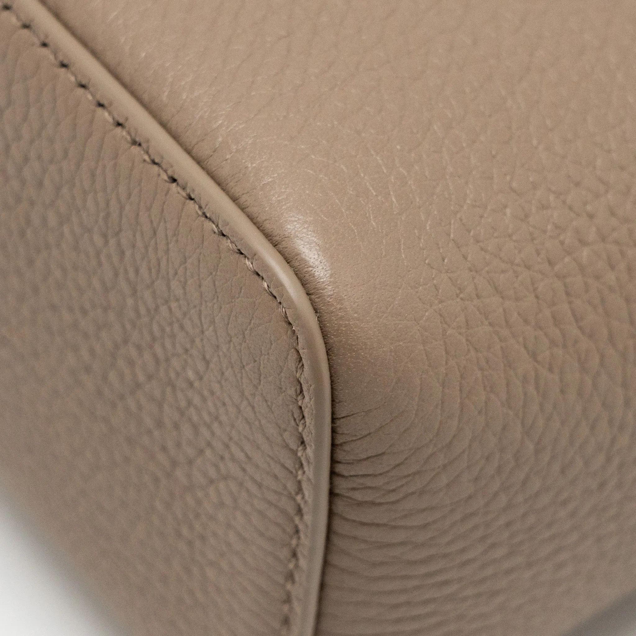 Loro Piana Extra Pocket L19 Grained Calfskin Warm Mastic SHW