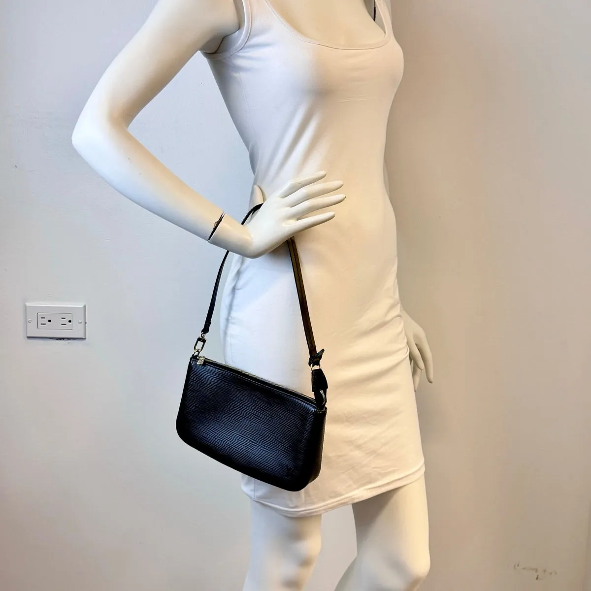 Louis Vuitton Epi Pochette