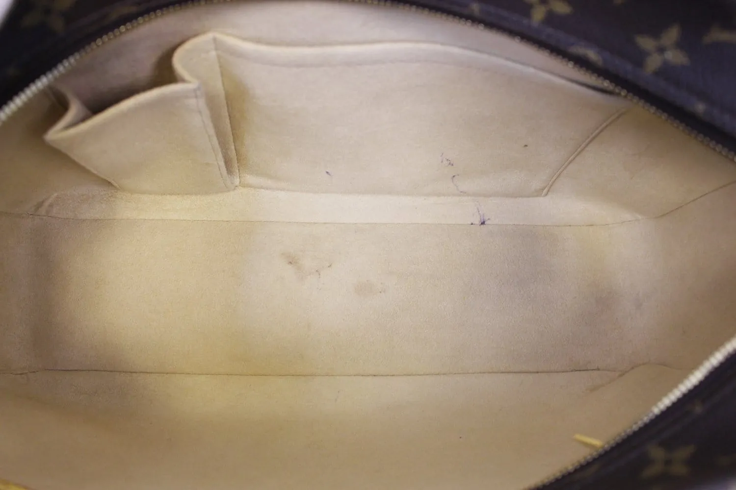 LOUIS VUITTON Monogram Canvas Cite GM Satchel Bag