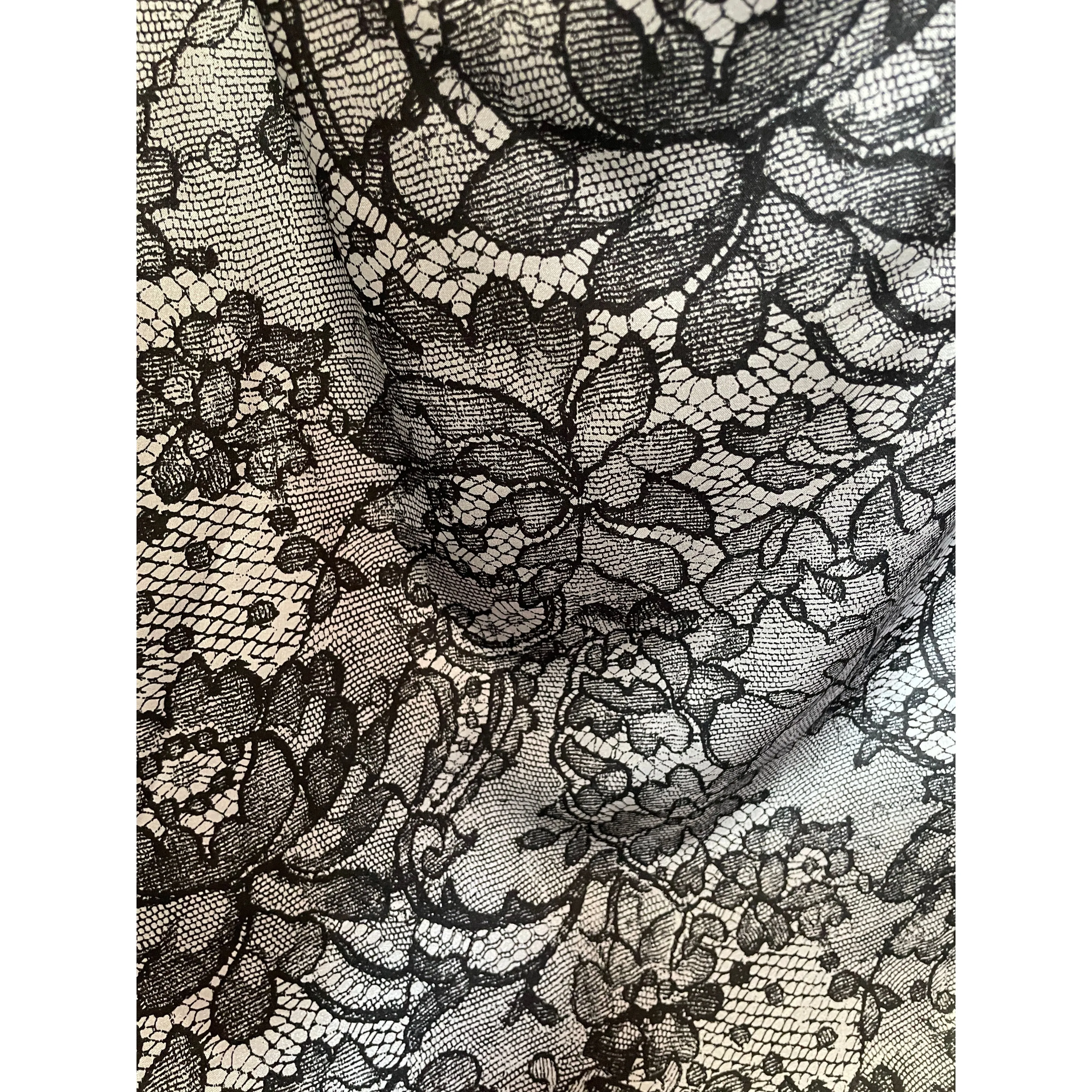 Luxurious Lace (Fabric)