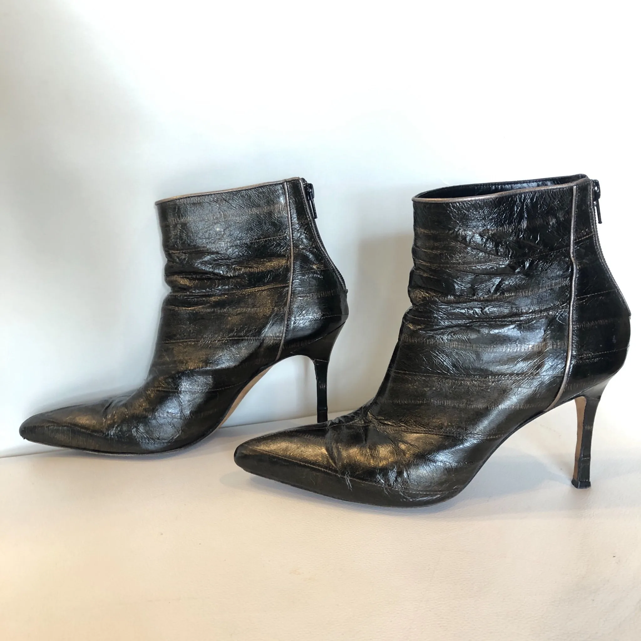 MANOLO BLAHNIK Eel Skin Ankle Boot Pointy Toe Size 40 (9)
