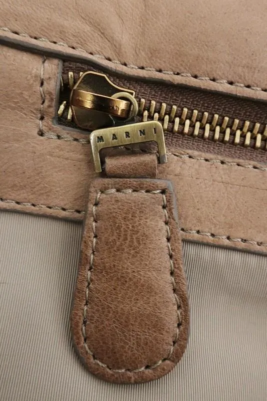 Marni Acrylic Chain Strap Shoulder Bag Taupe Leather Medium Wristlet Clutch