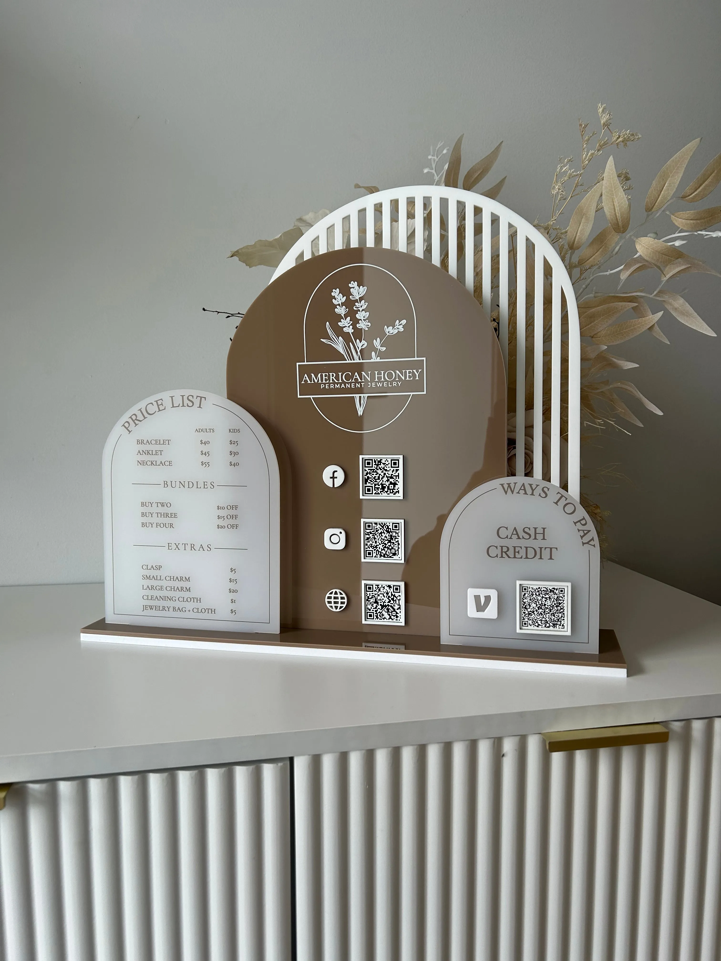 Modern Arches, Logo, 3 QR’s   Pricelist Style 1