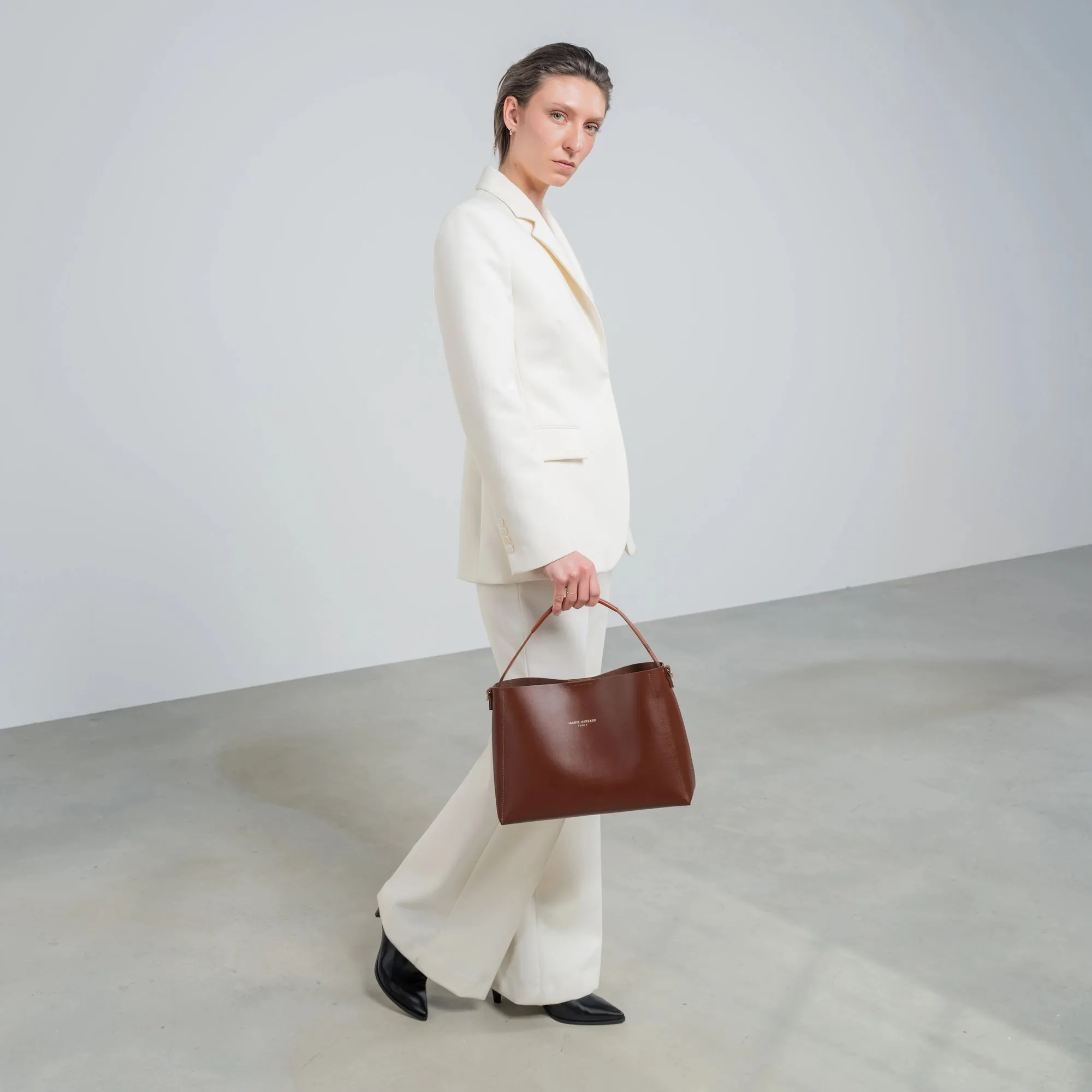 Montmartre Béatrice cognac vegetable tanned leather handbag