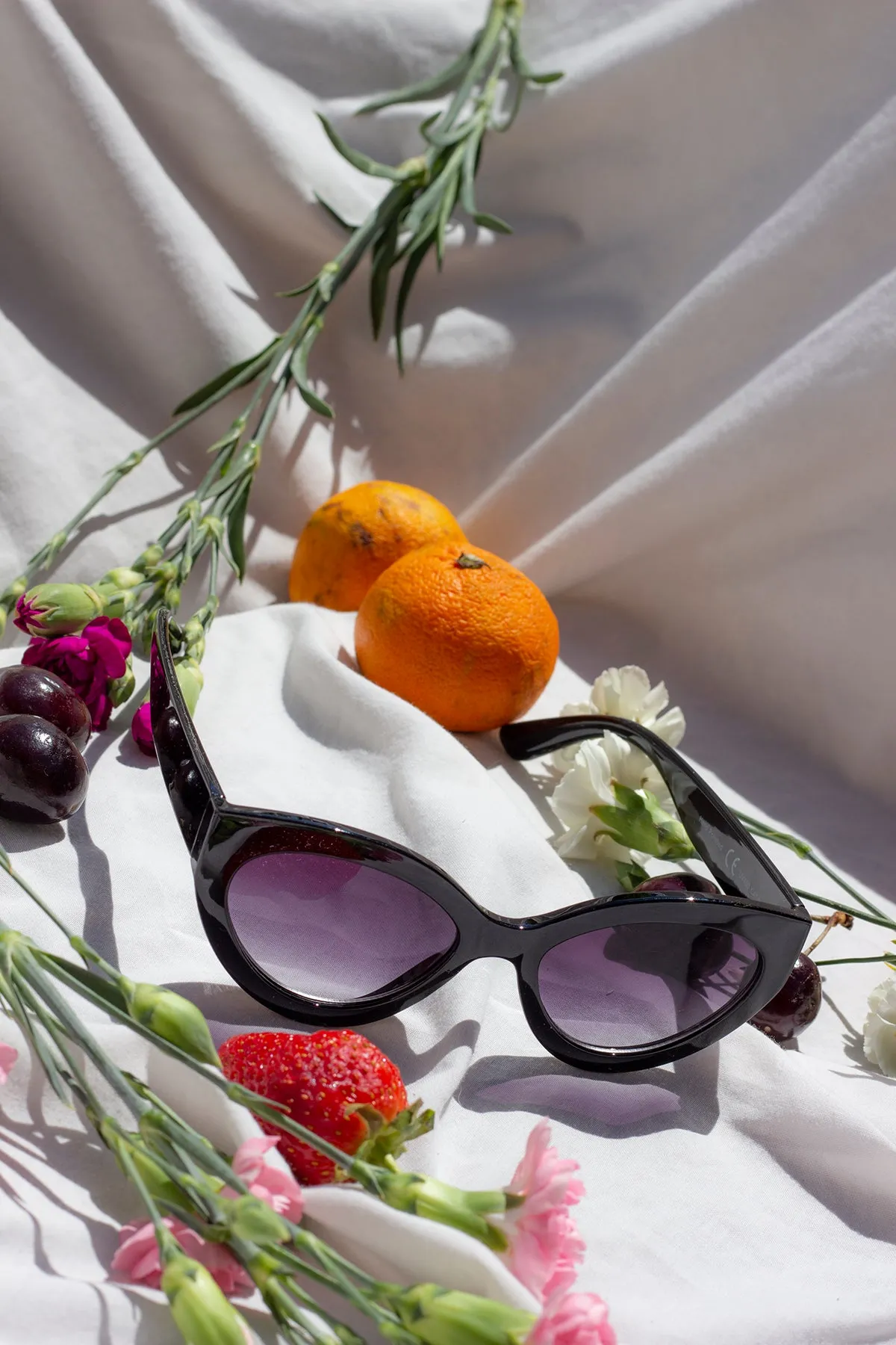 Narrow Oval Cat Eye Sunglasses
