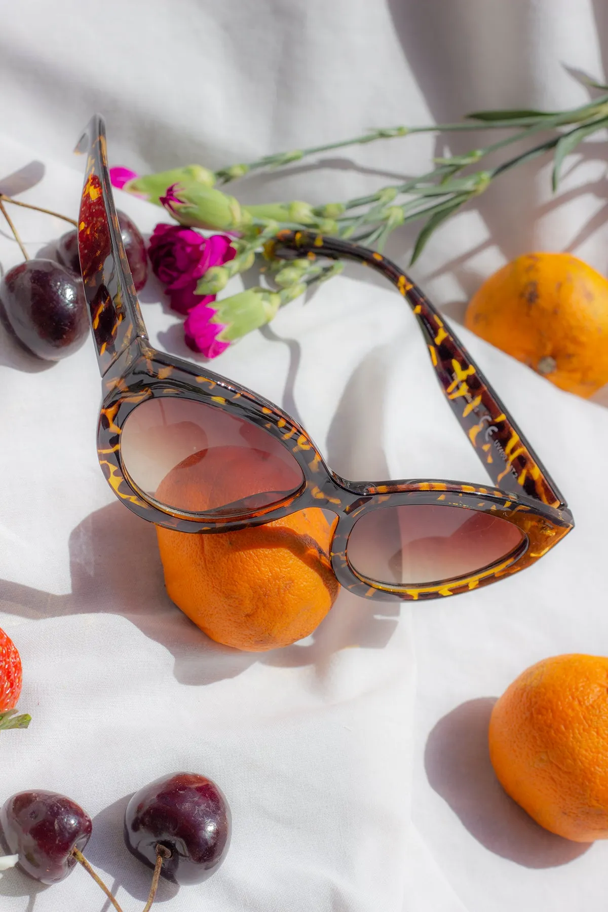 Narrow Oval Cat Eye Sunglasses