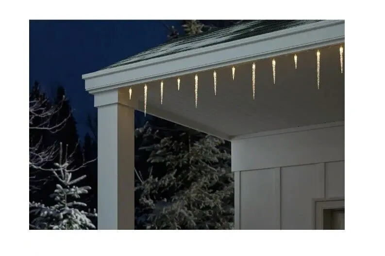 New Home Accents Holiday 25 Twinkling Warm White LED Icicle Lights