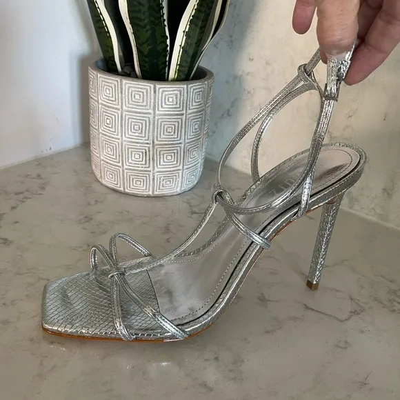 New! Schutz Azealia Metallic LeatherWrap Sandal in Silver Sz 9.5