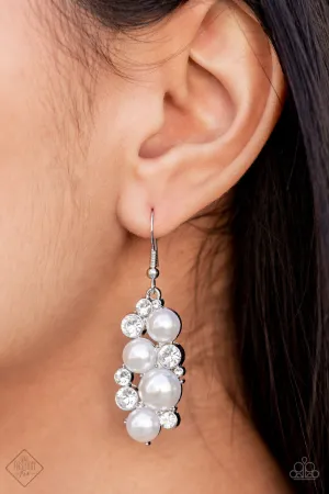 Paparazzi - Fond of Baubles - White Pearl Earring