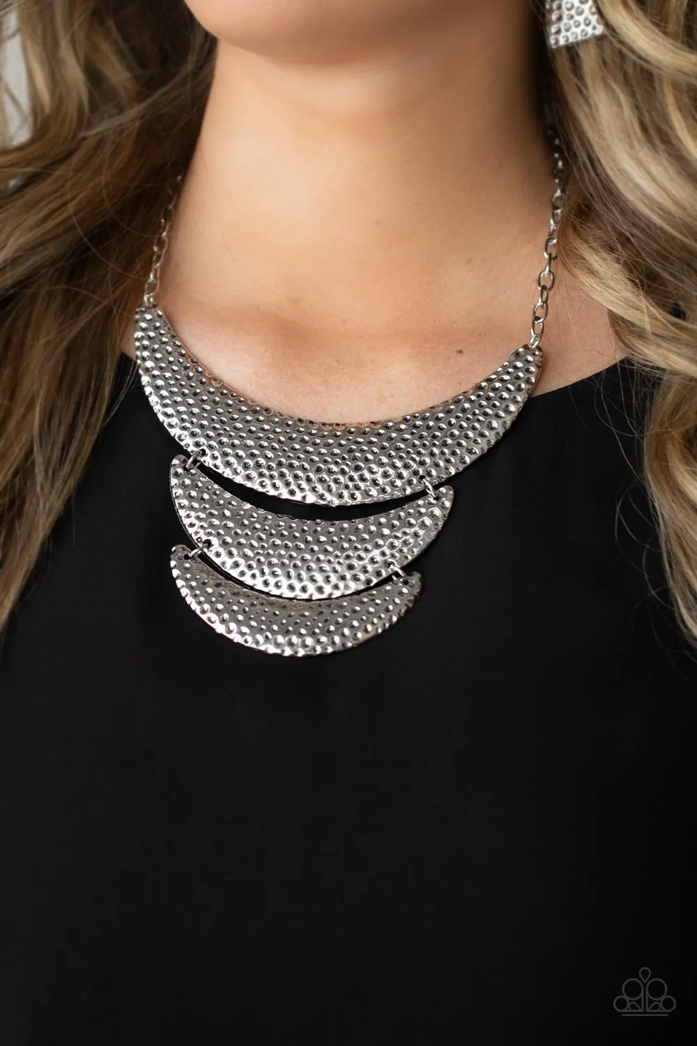 Paparazzi - Moonwalk Magic - Silver Necklace