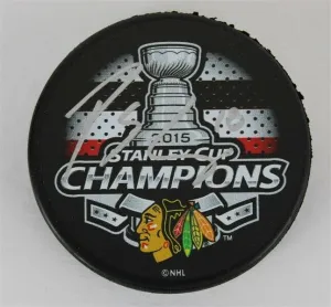 Patrick Sharp Signed Blackhawks 2015 Stanley Cup Champs Logo Hockey Puck Beckett