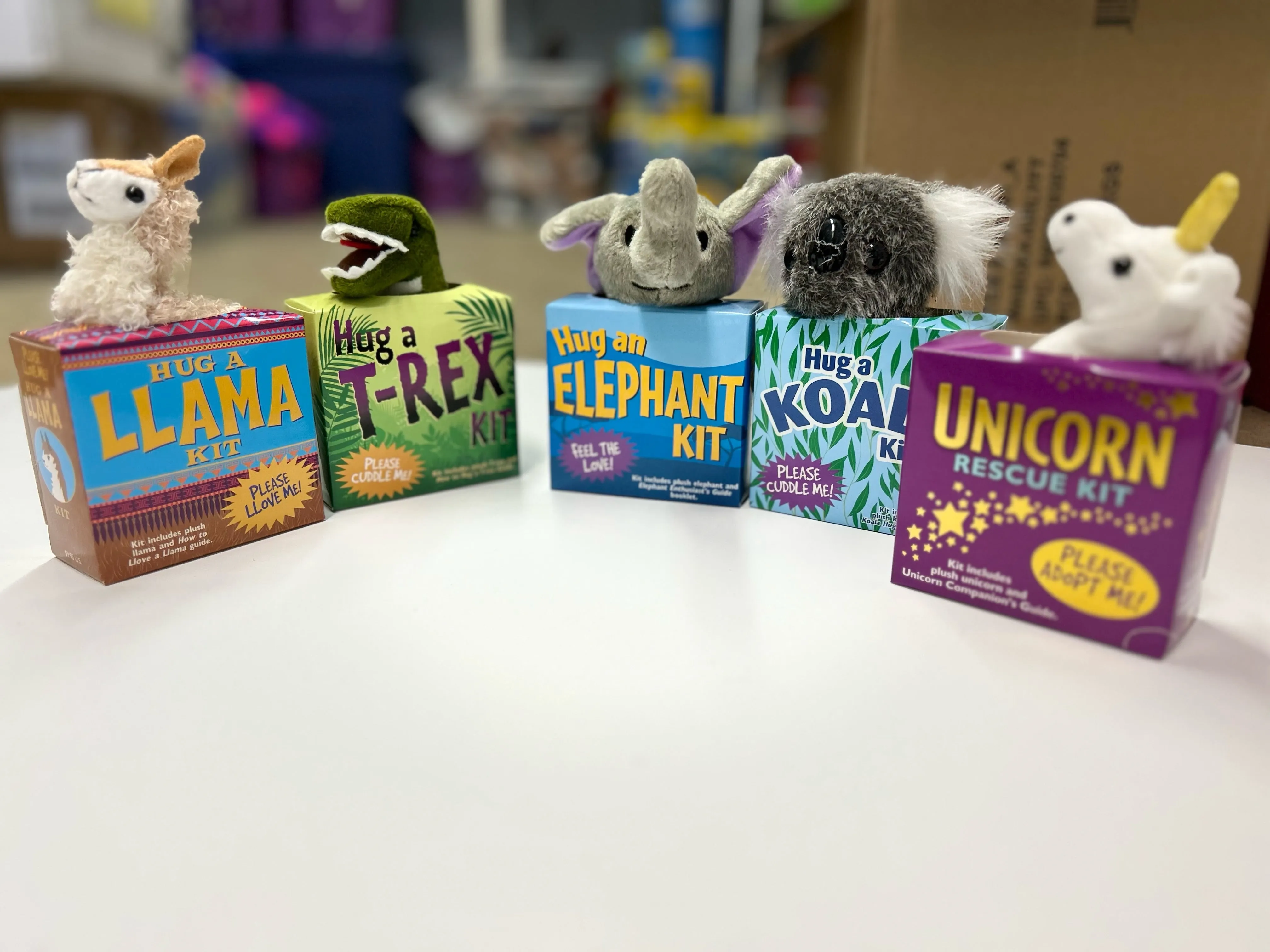 Pettit Stuffed Animal - Hug a Plush kit (book with plush)