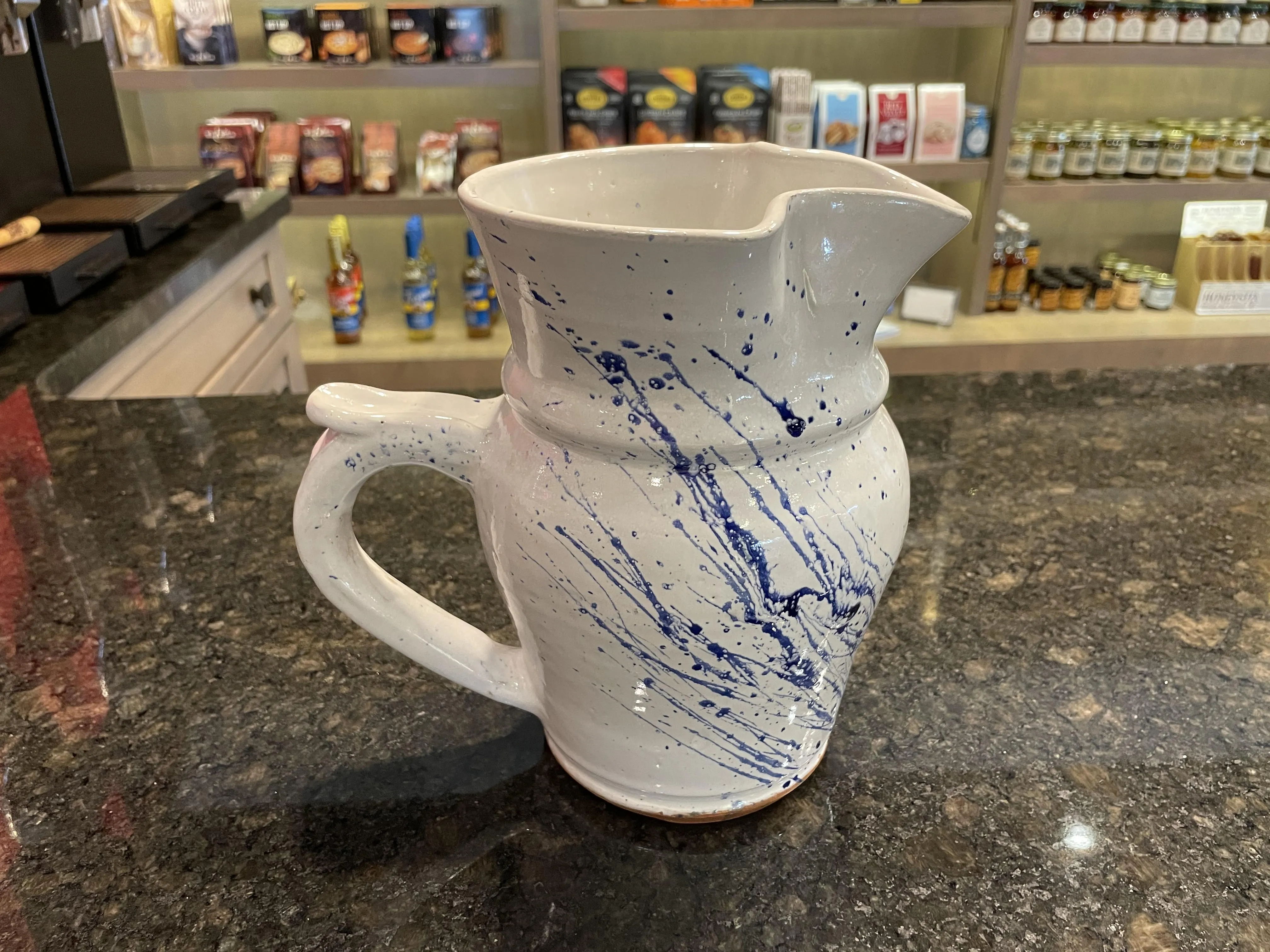 Pitcher Medium Delta Sky