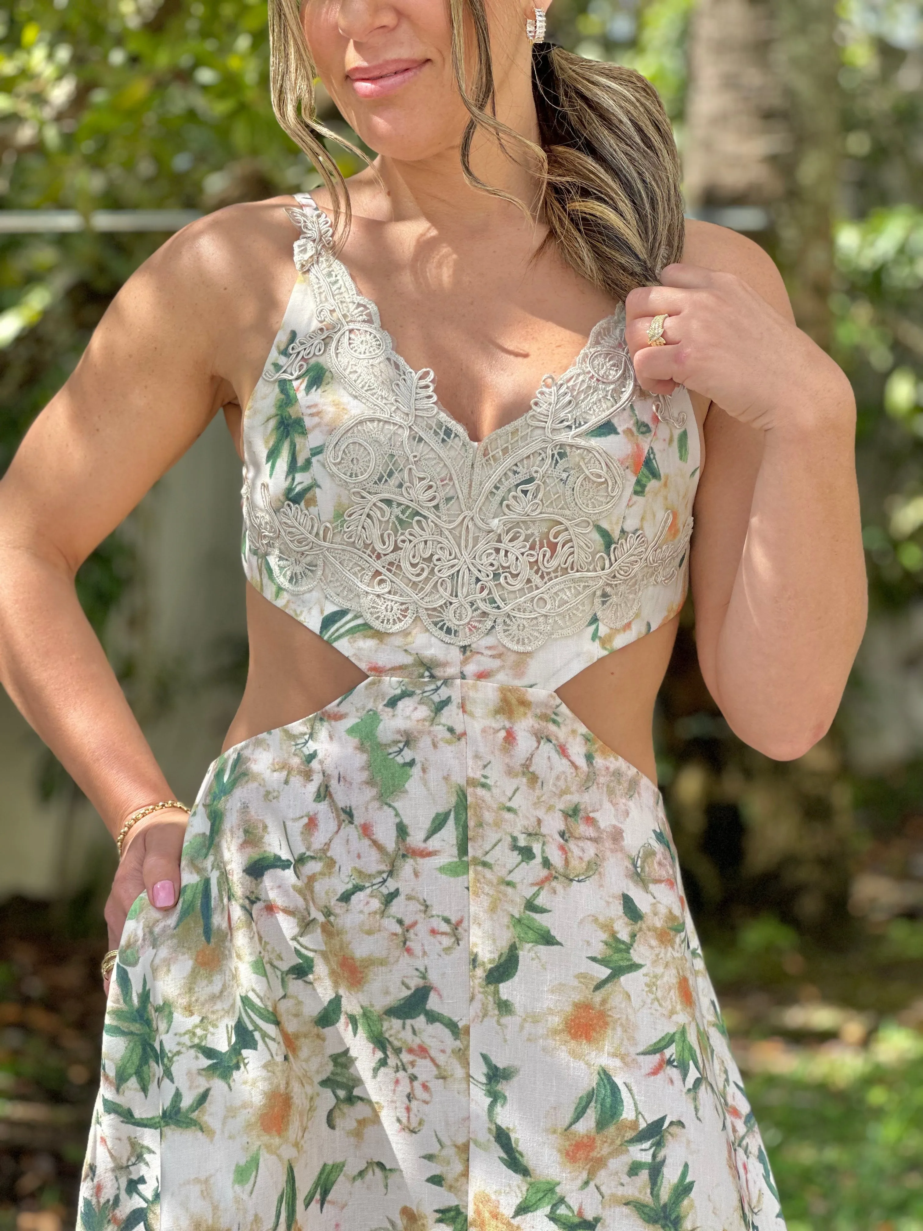 "Celeste" Cut Out Sleeveless Midi Dress