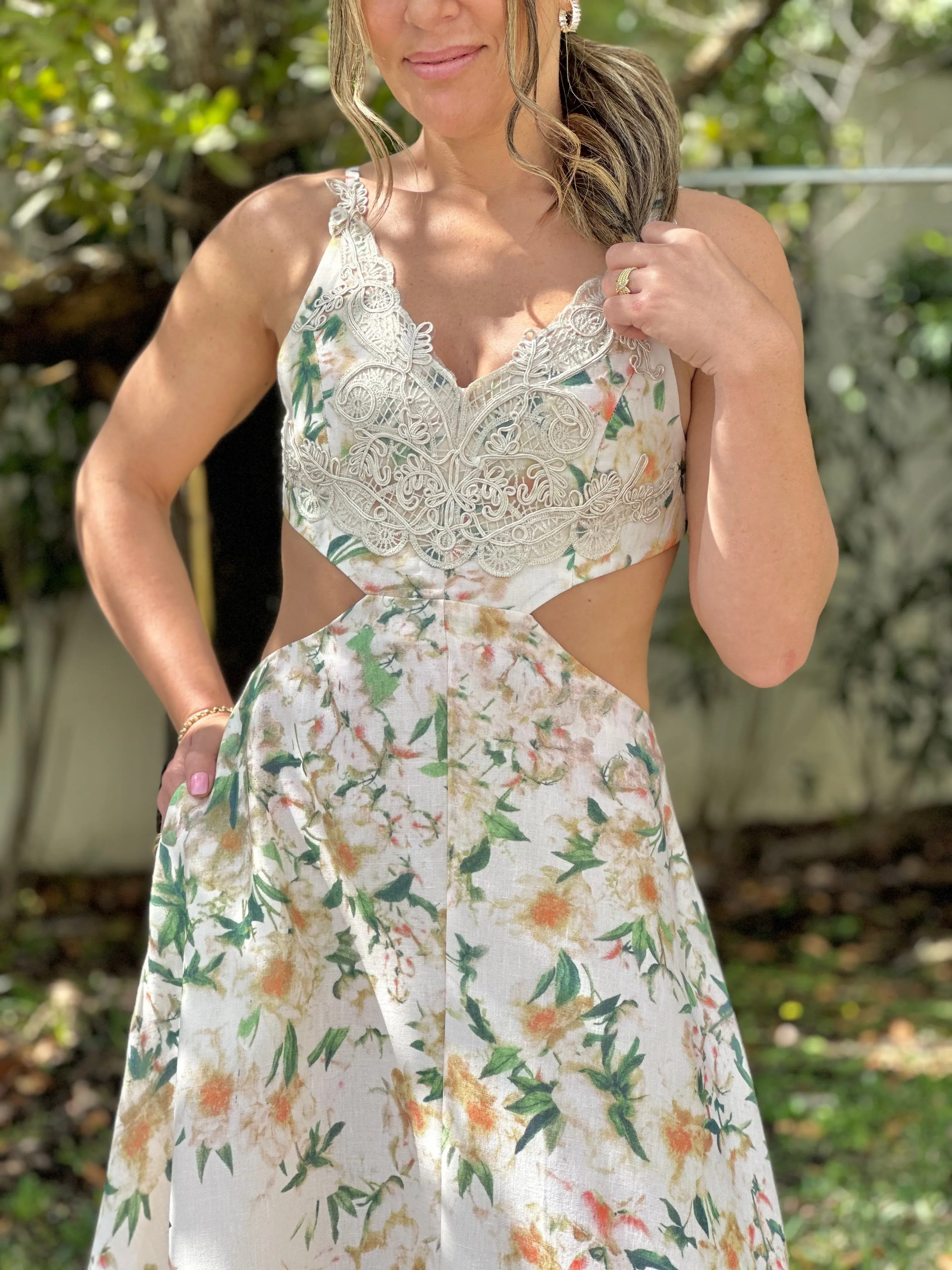 "Celeste" Cut Out Sleeveless Midi Dress