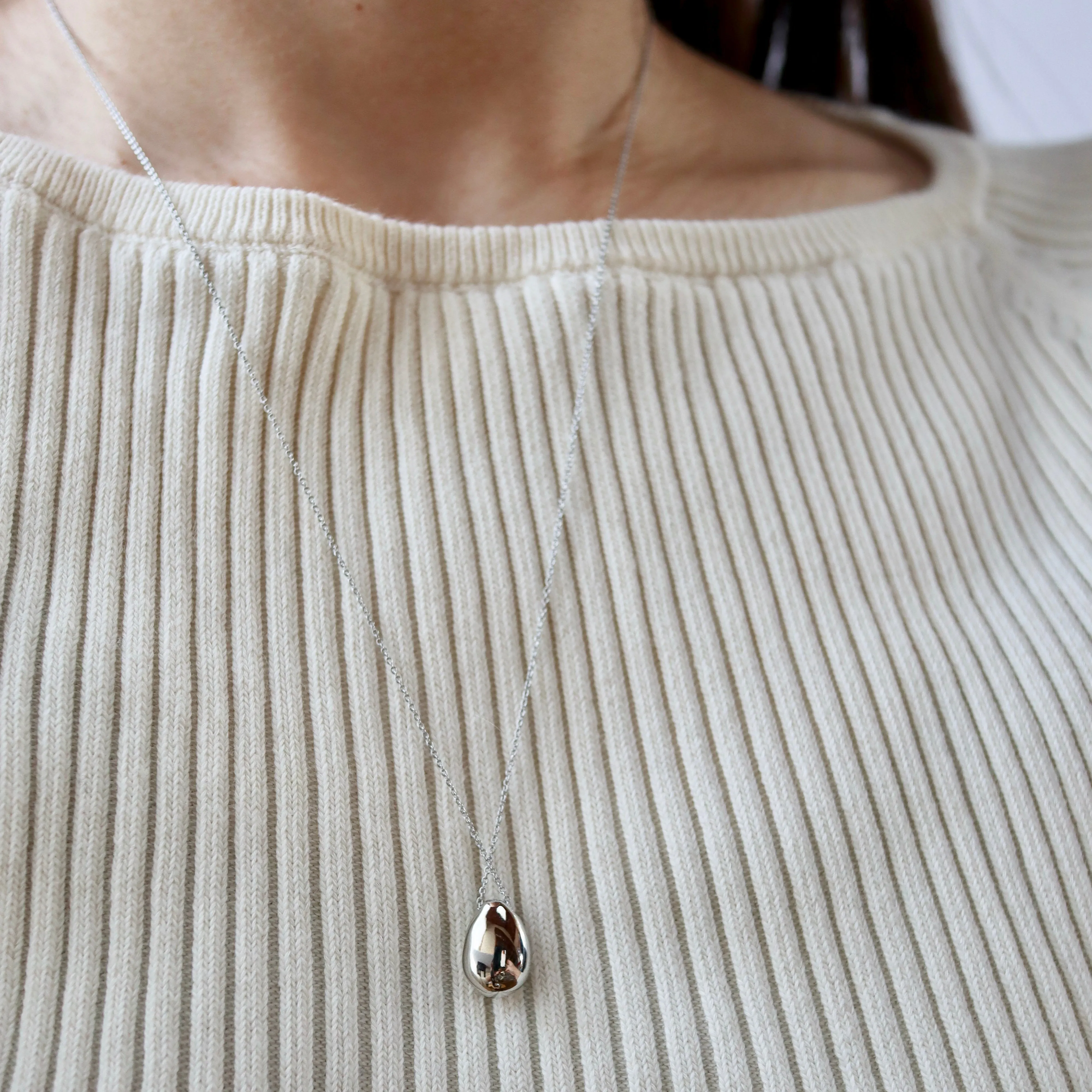 shiny beans necklace