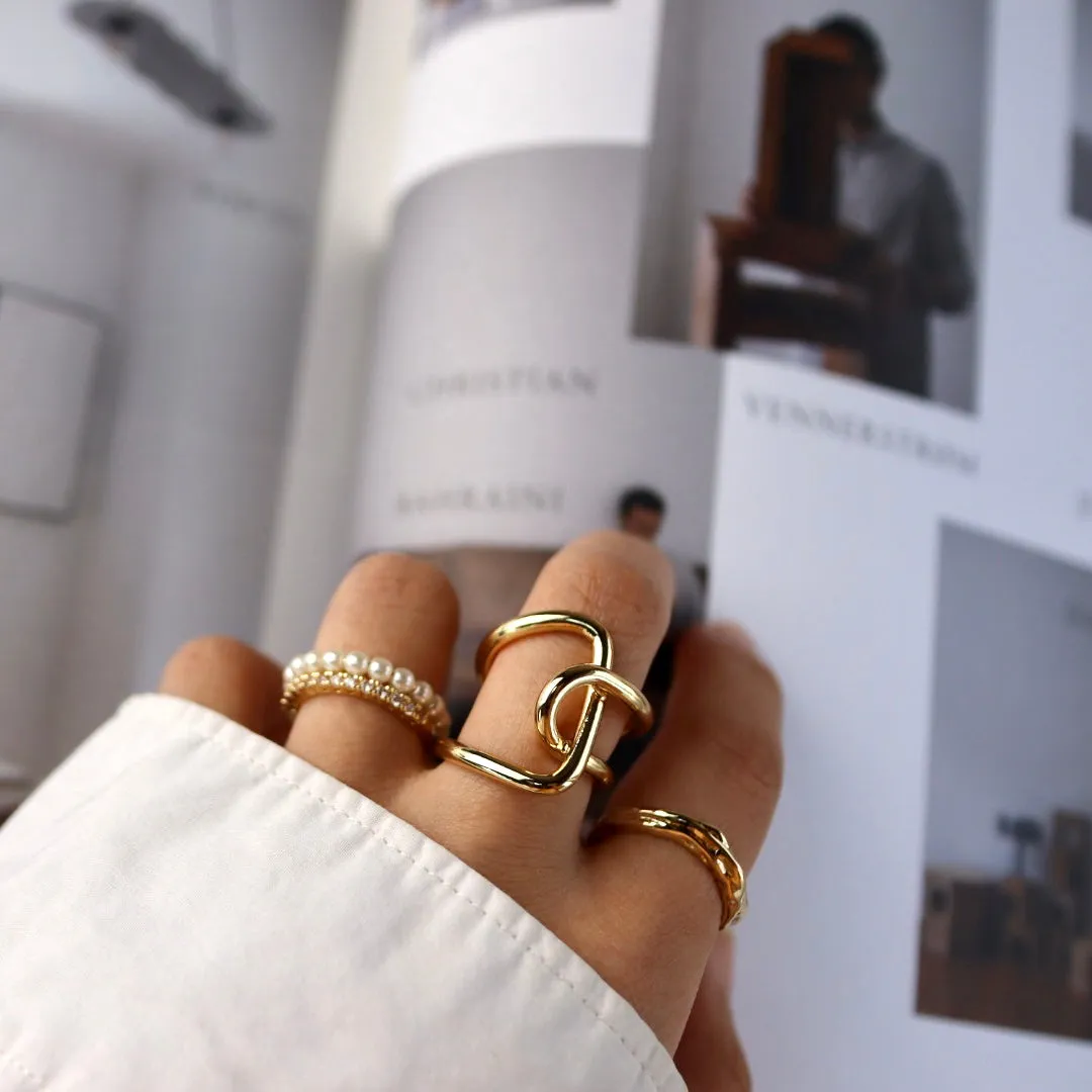 shiny entangle ring