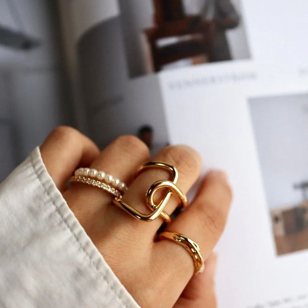 shiny entangle ring