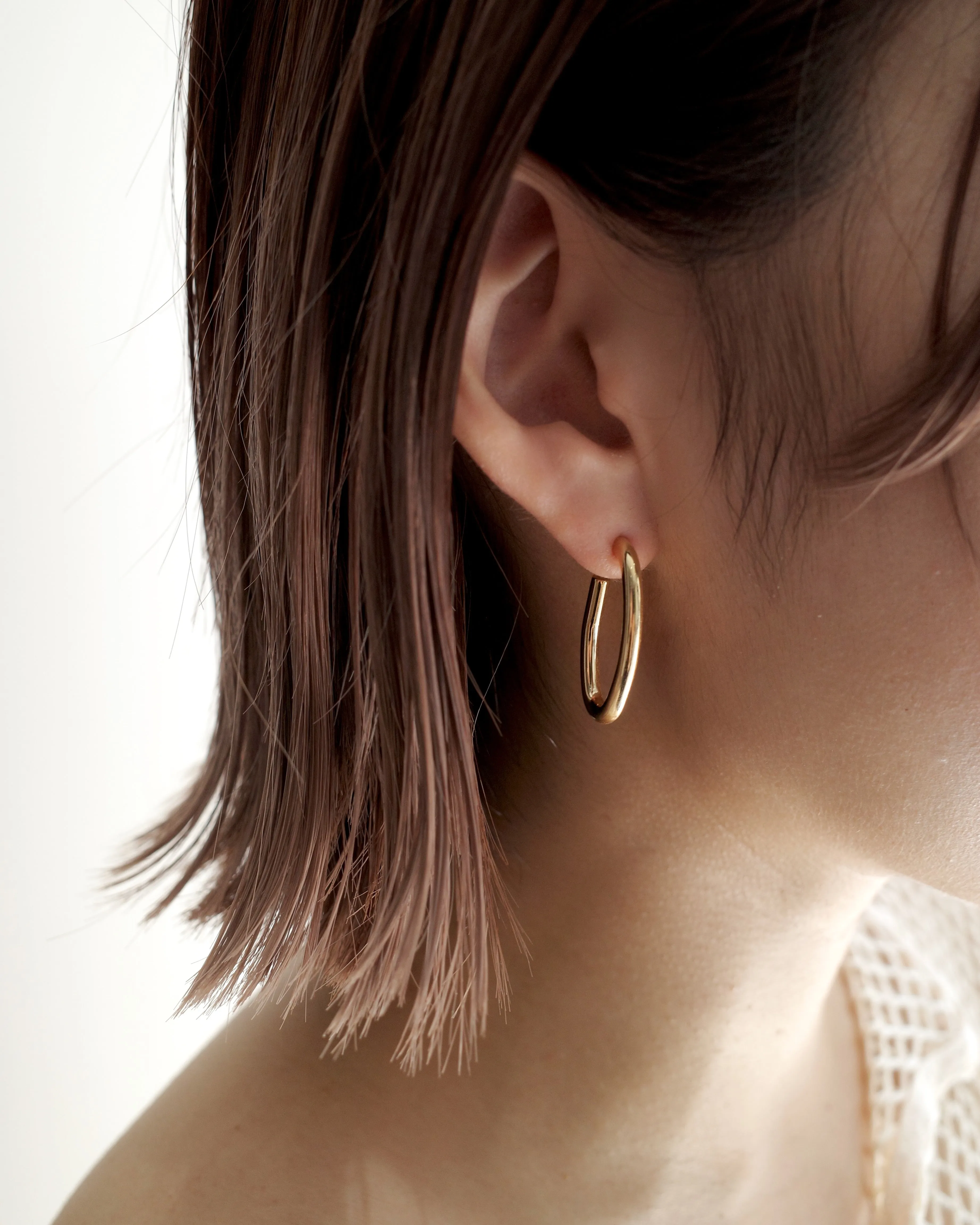 shiny vertical pierce